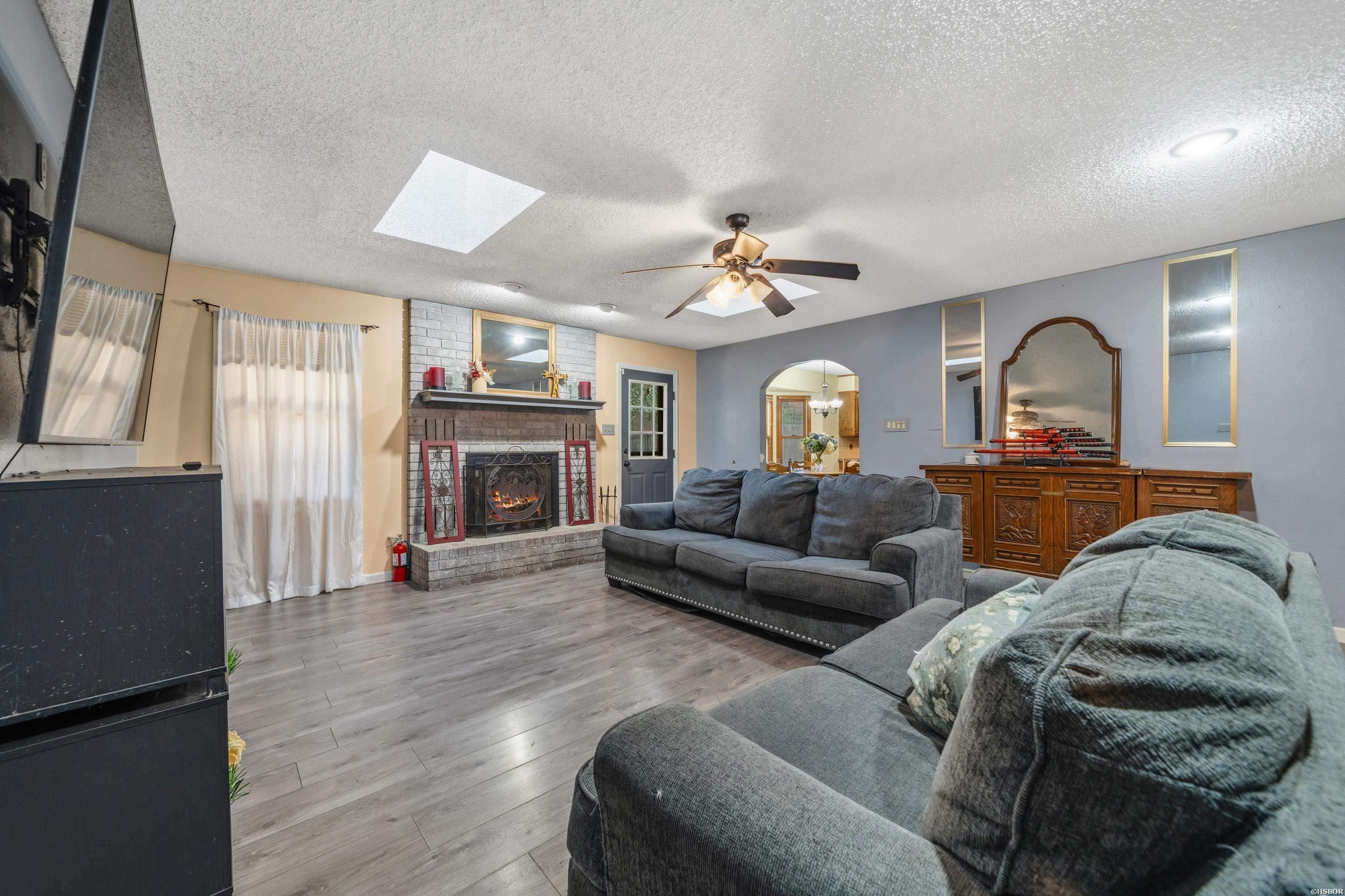 105 Chase Place Property Photo 6