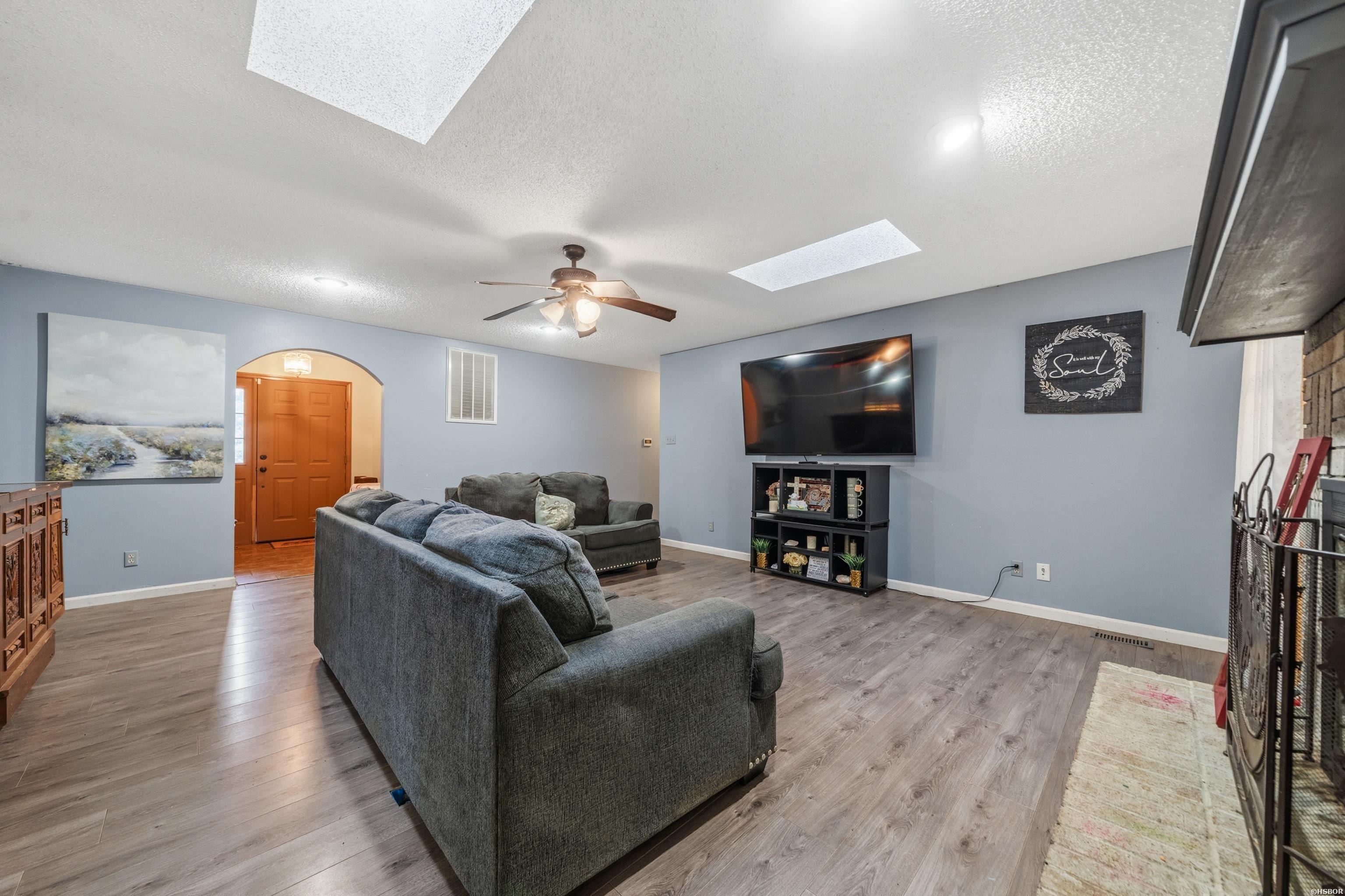 105 Chase Place Property Photo 8