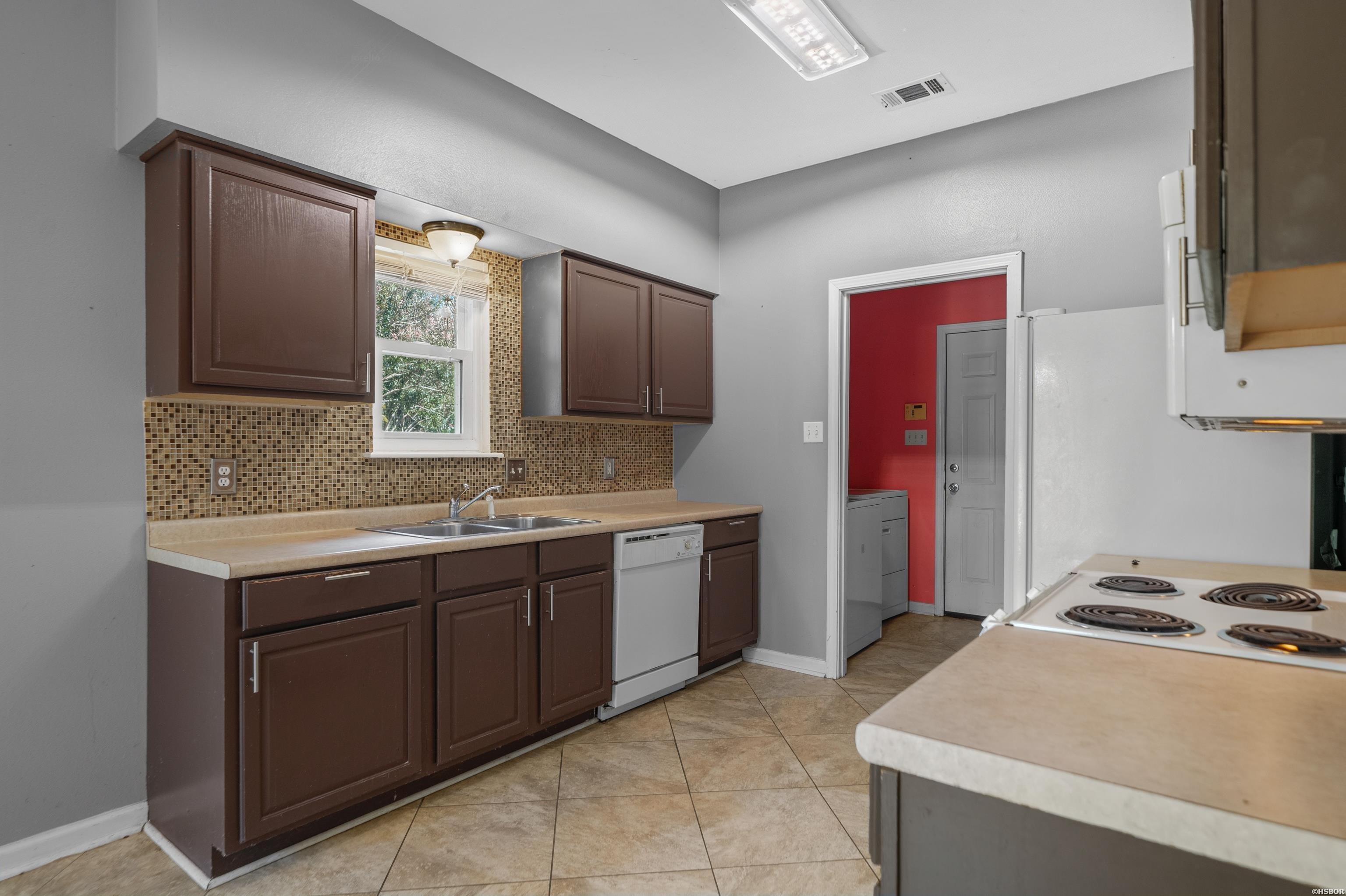 159 Wyatt Cove Property Photo 18