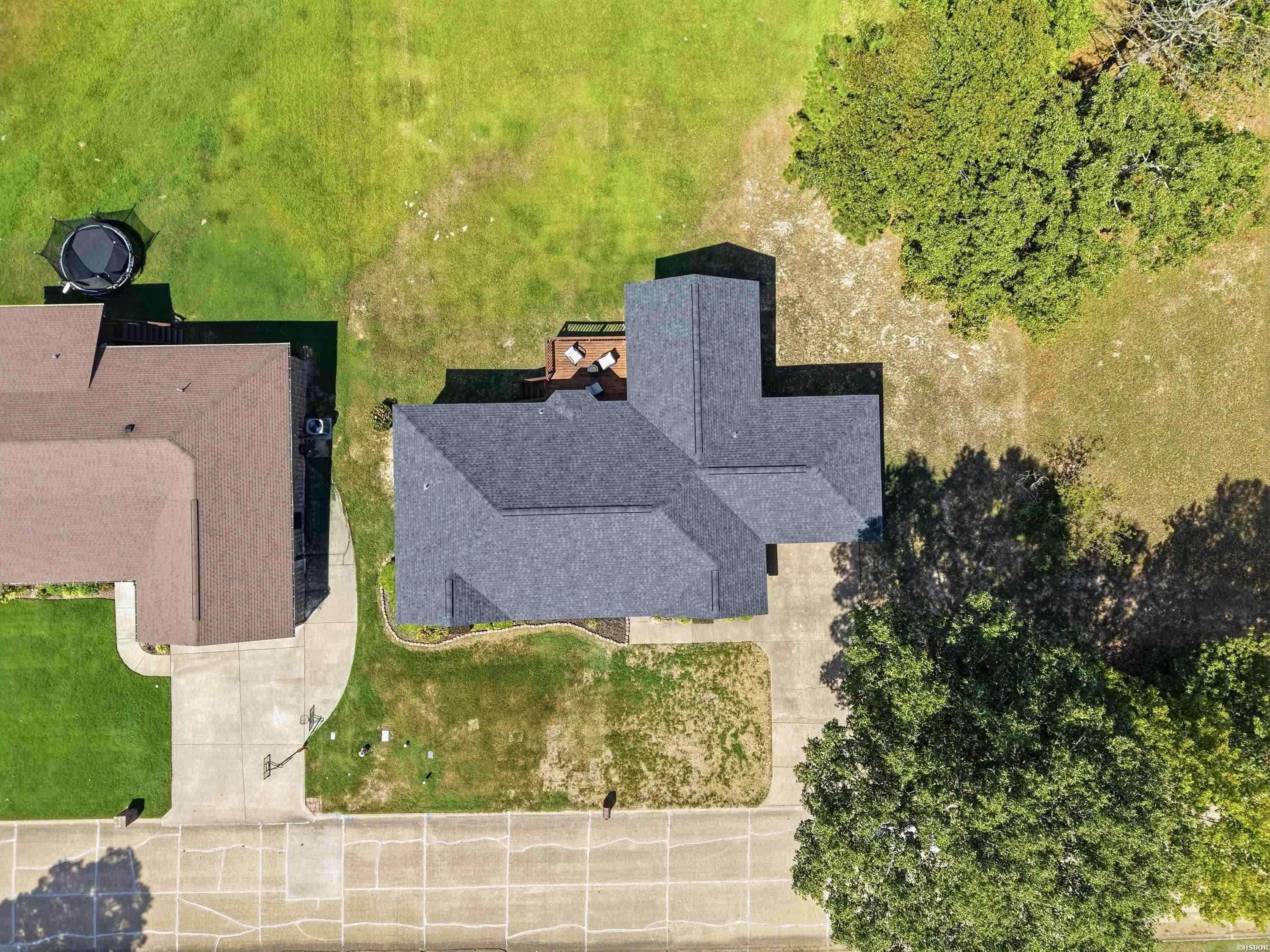 1710 Royal Oaks Drive Property Photo 3