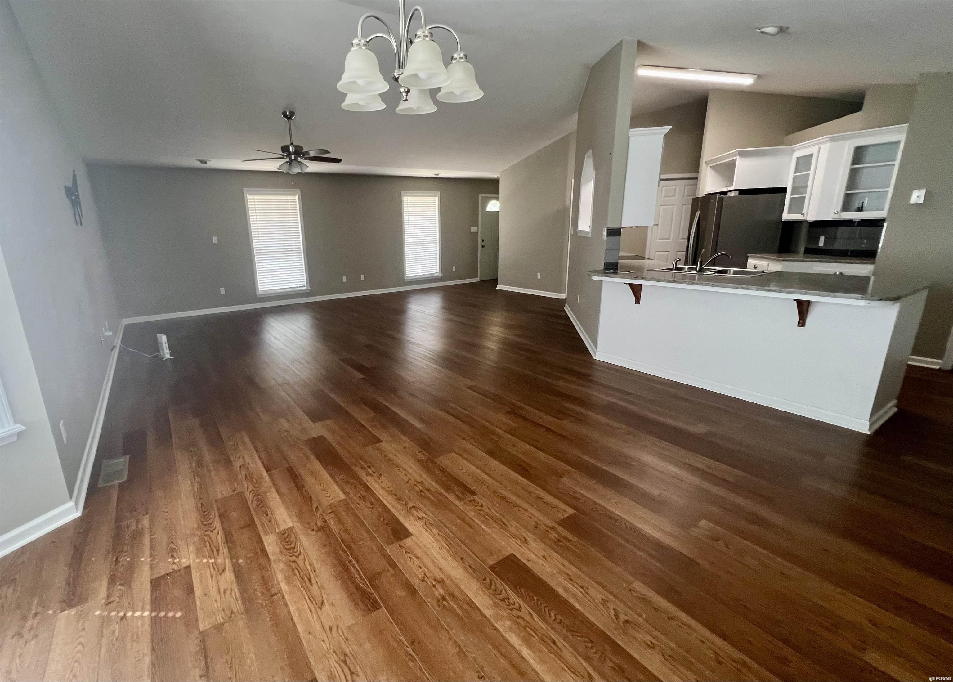 204 Bumble Bee Property Photo 6