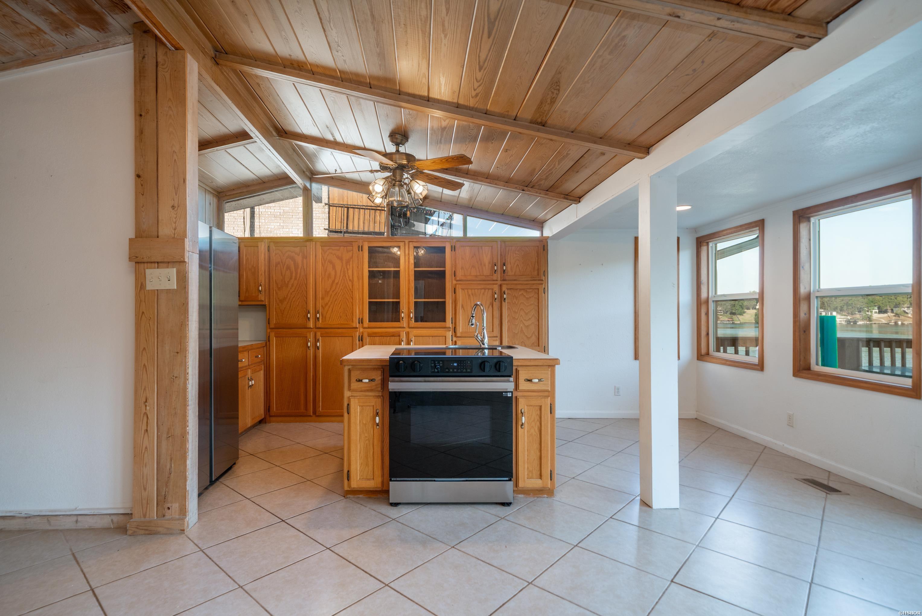1208 Twin Points Road Property Photo 8