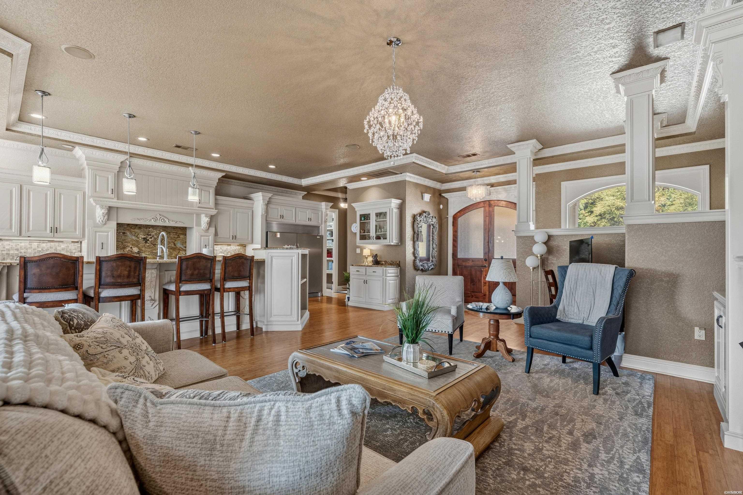 150 Catalina Circle Property Photo 8