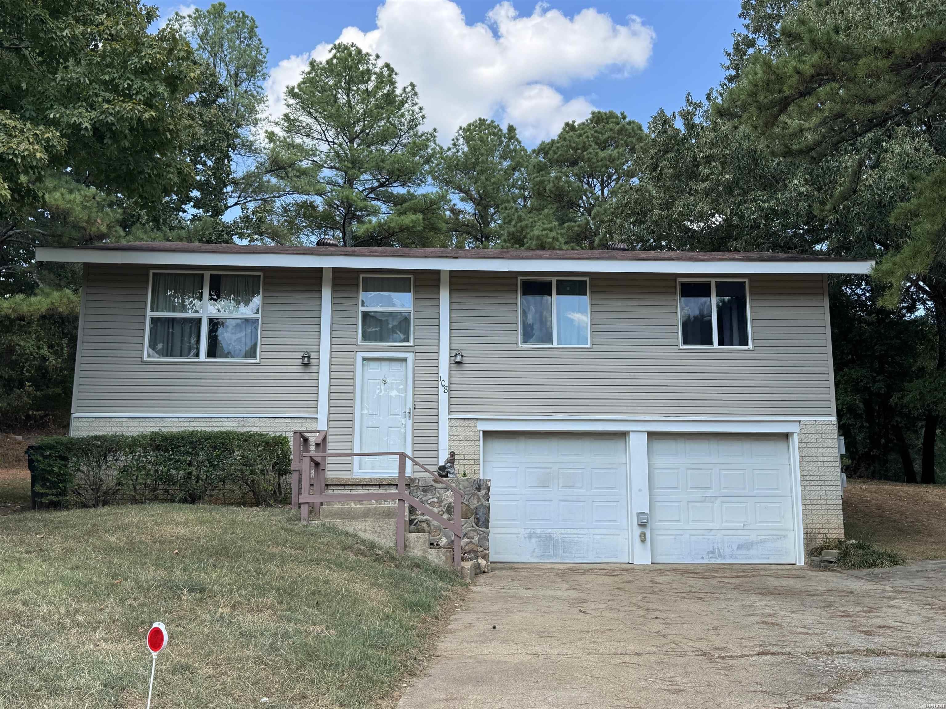 108 GARETH Court Property Photo 1