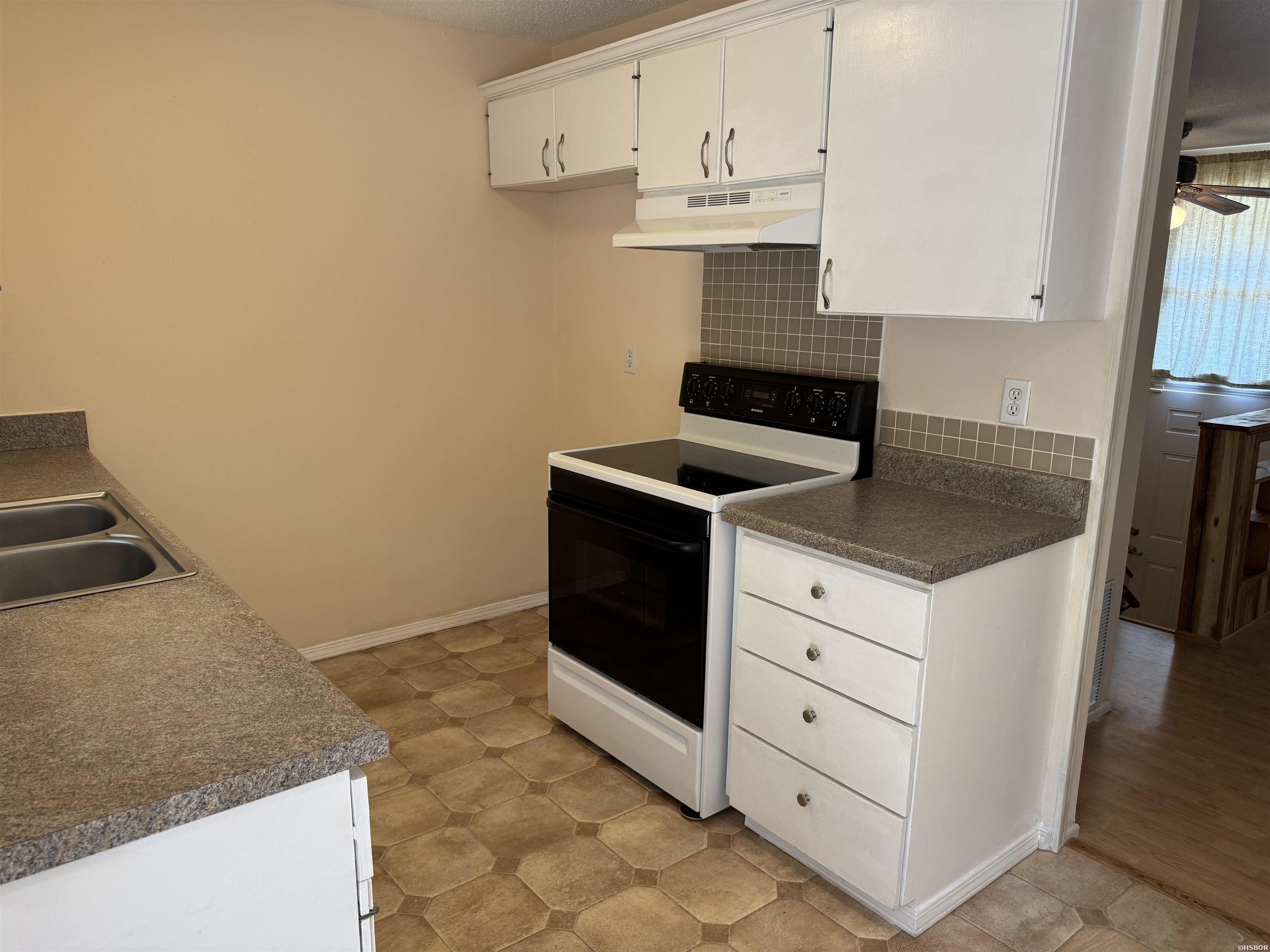 108 Gareth Court Property Photo 14