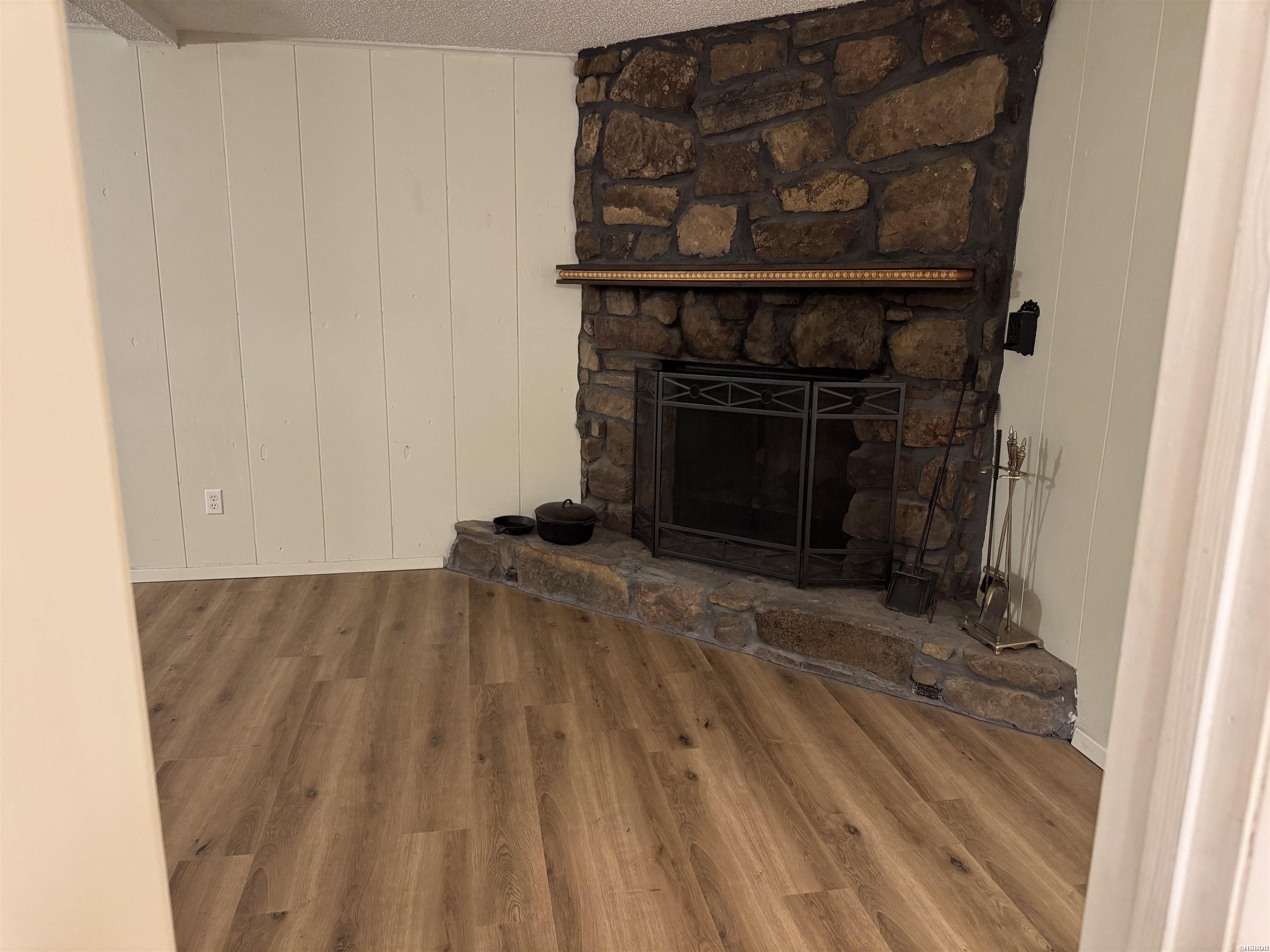 108 Gareth Court Property Photo 32
