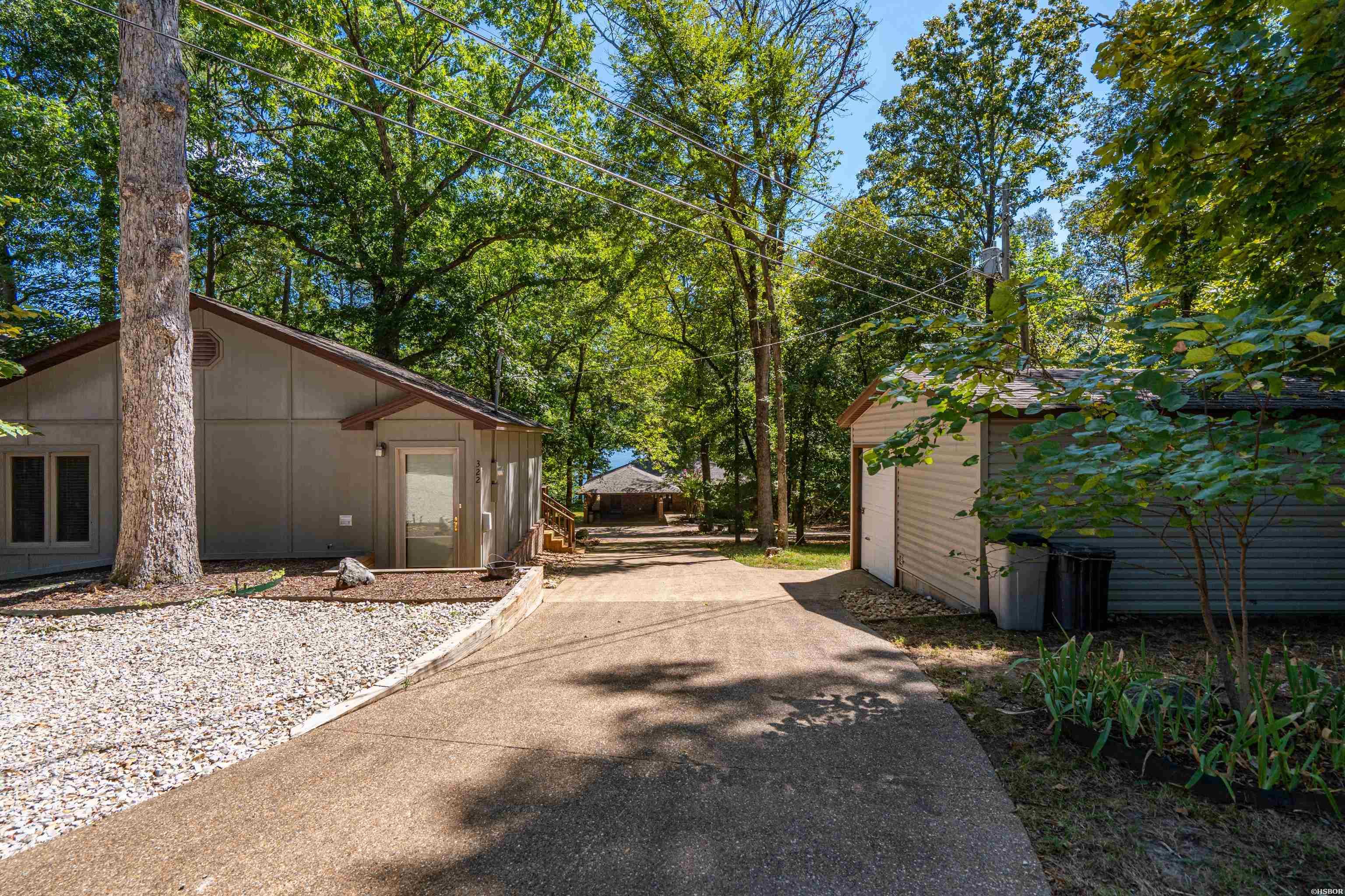 318 & 322 Cadillac Point Property Photo 38