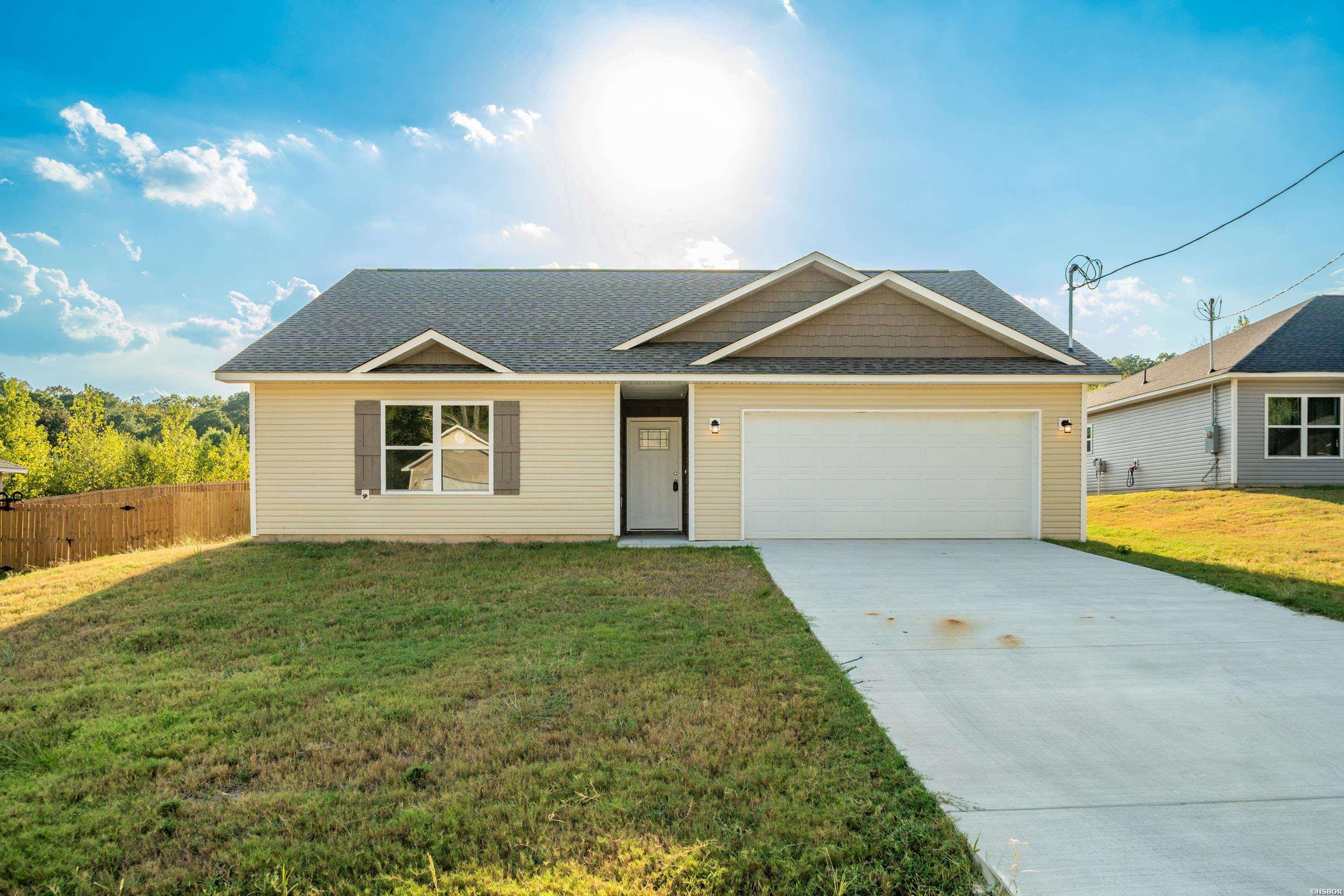 126 Lance Circle Property Photo 1