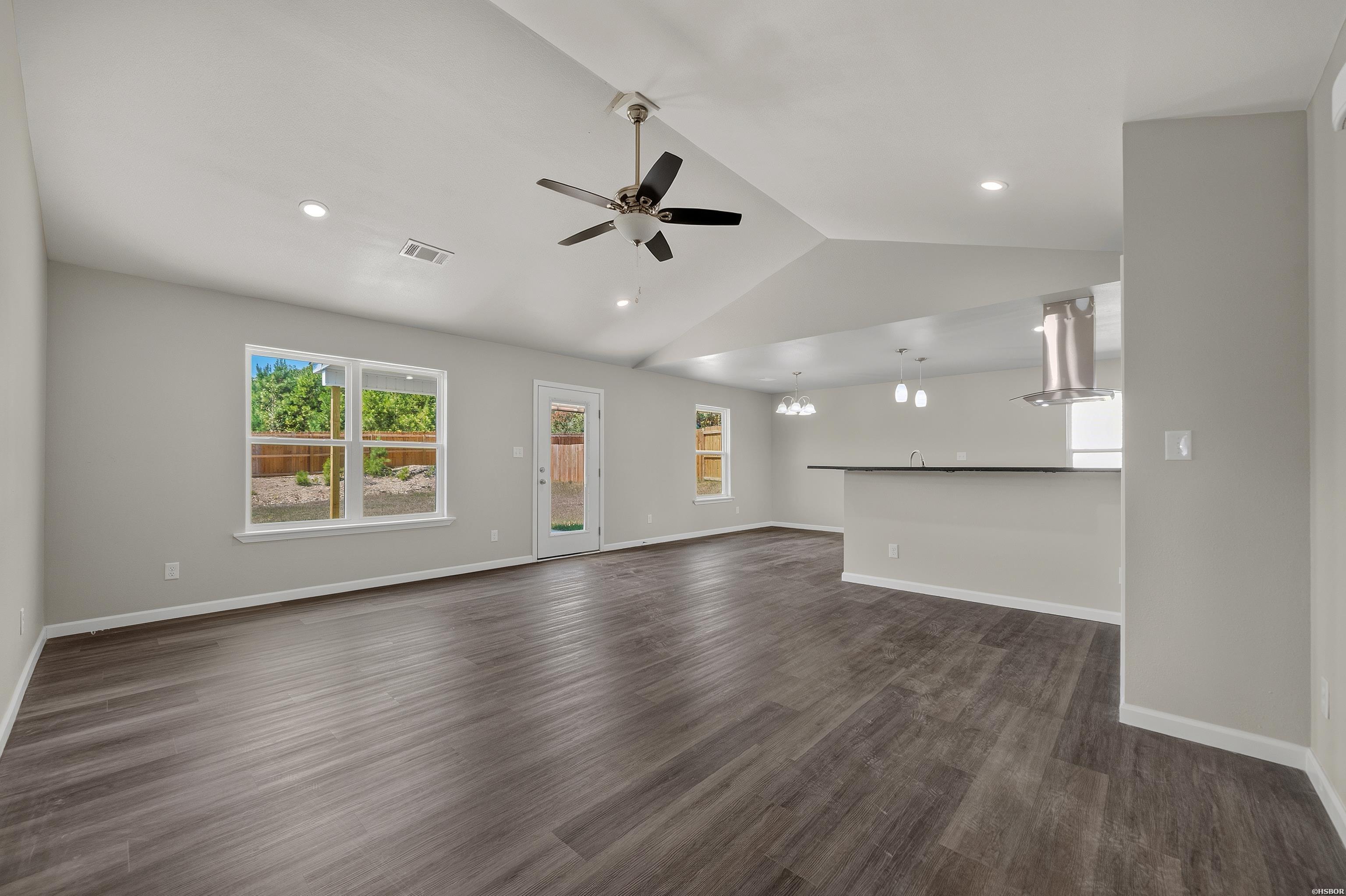 126 Lance Circle Property Photo 6
