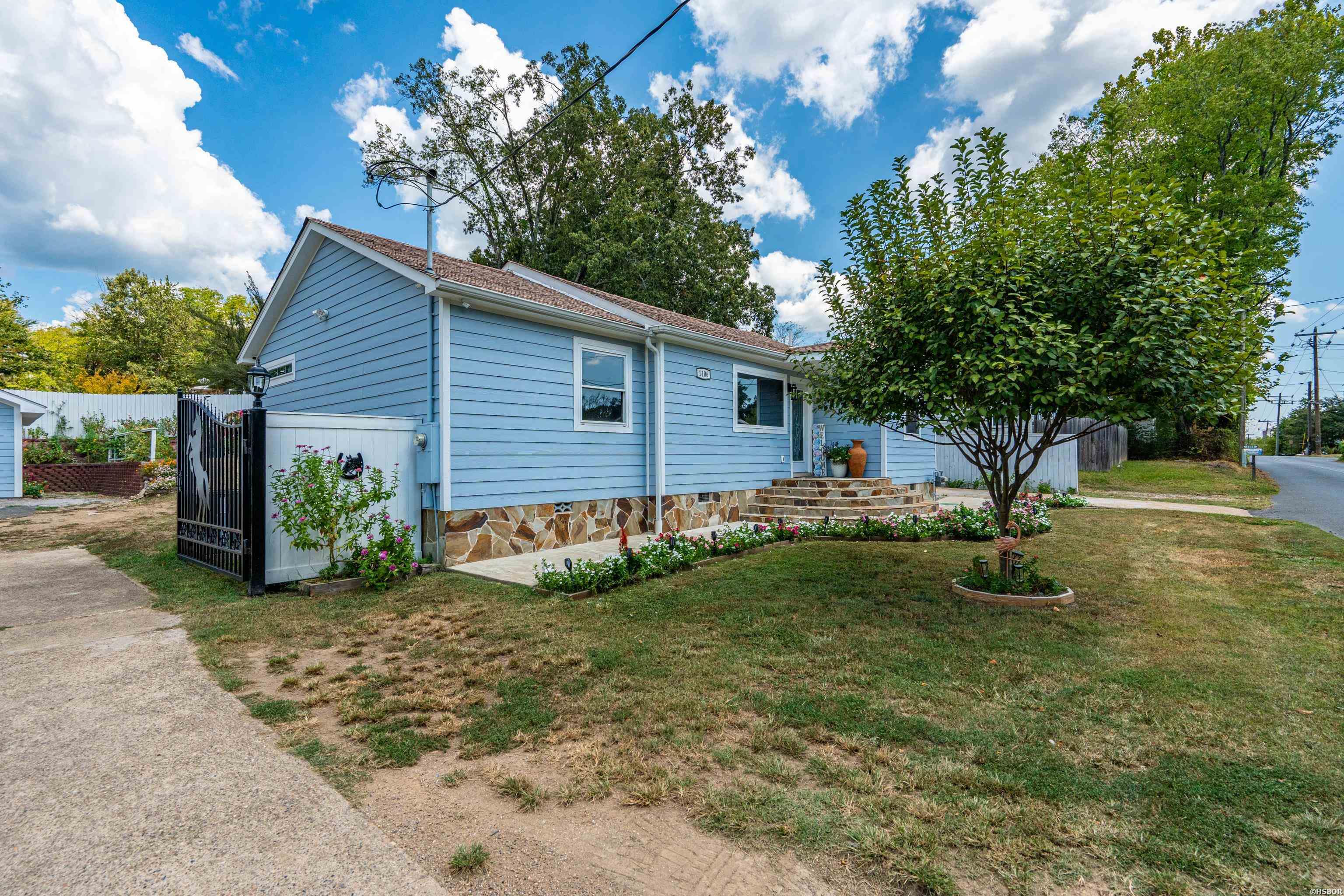1106 W St Louis Street Property Photo 3