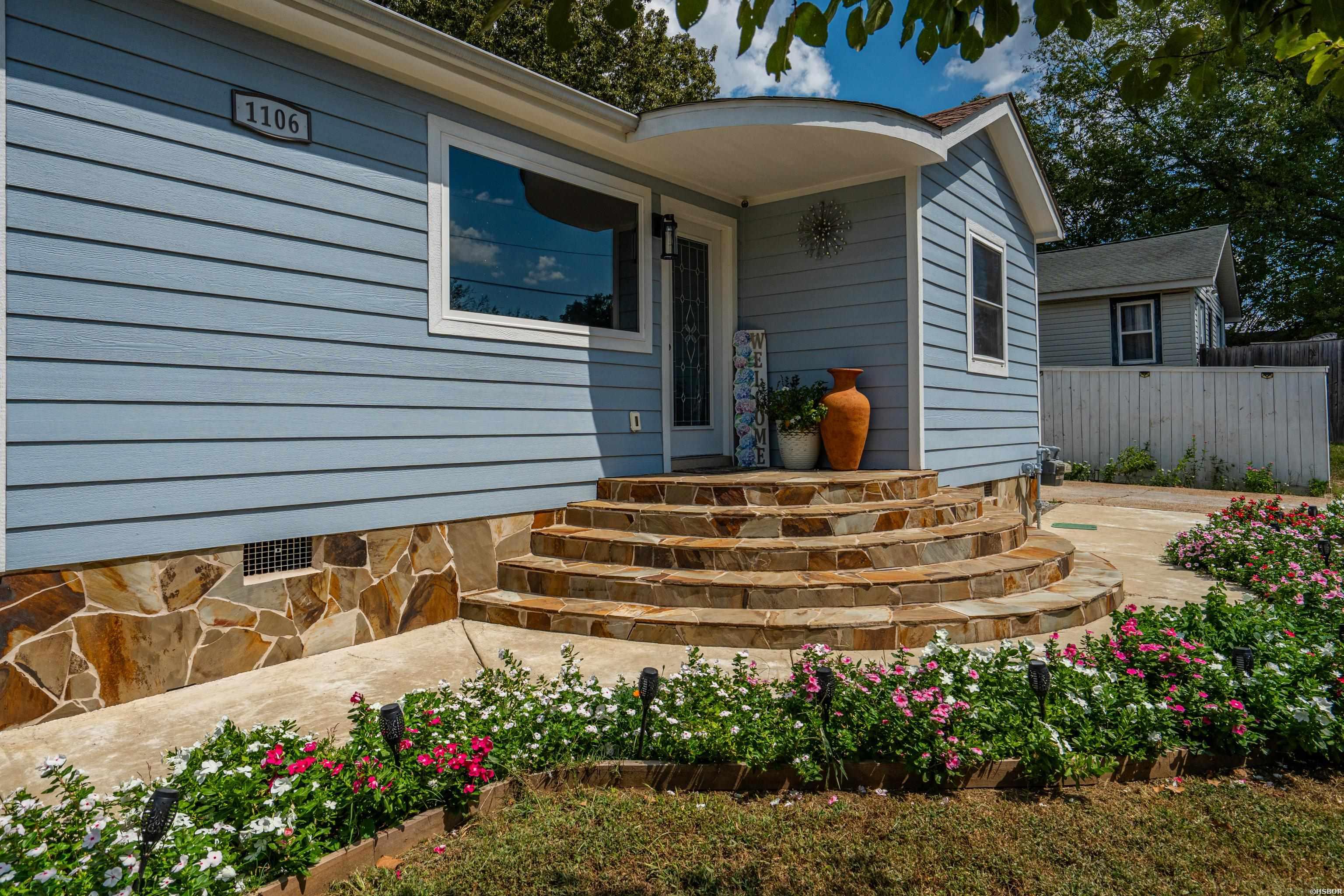 1106 W St Louis Street Property Photo 4