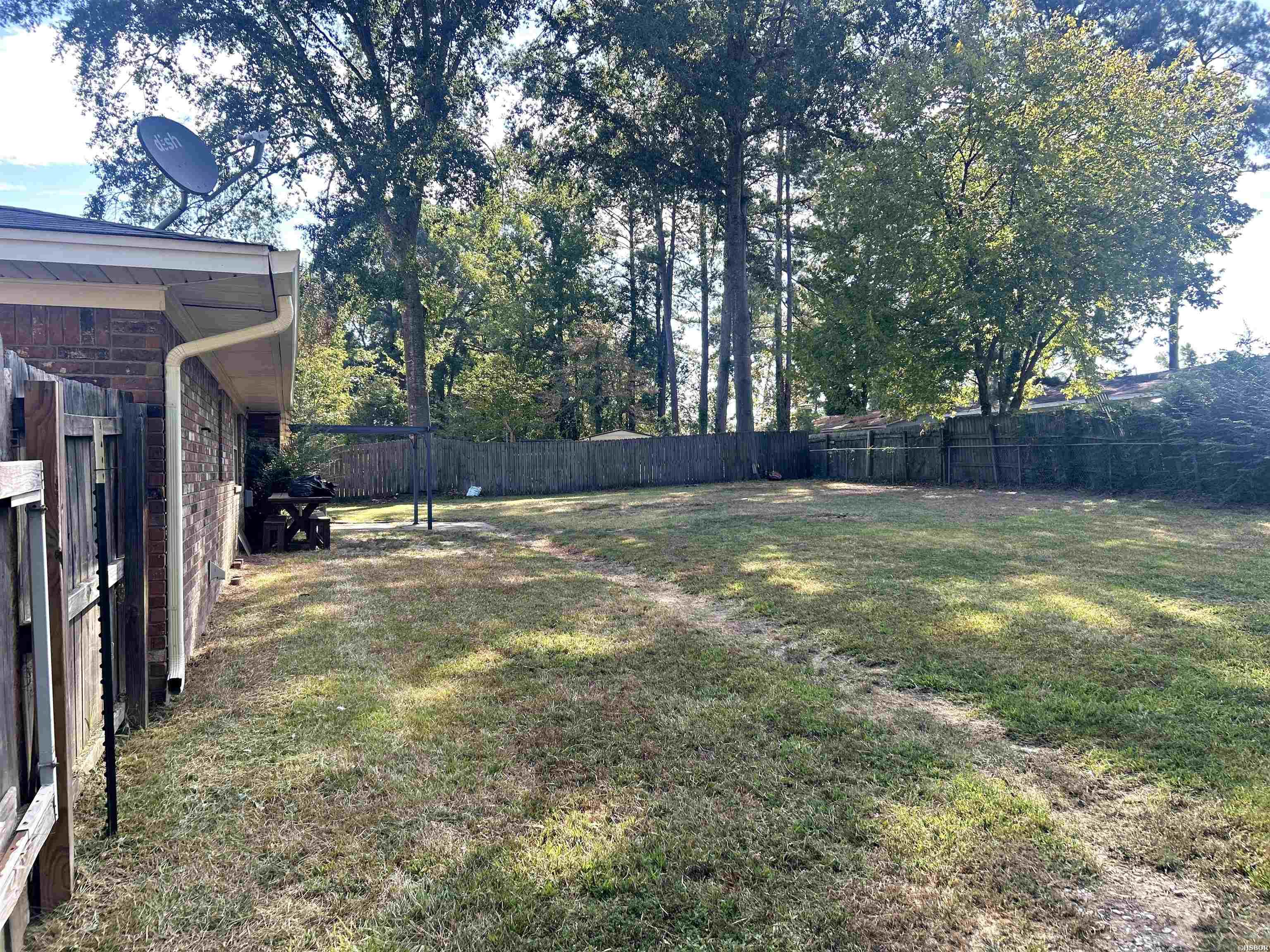 2707 Lynwood Drive Property Photo 4