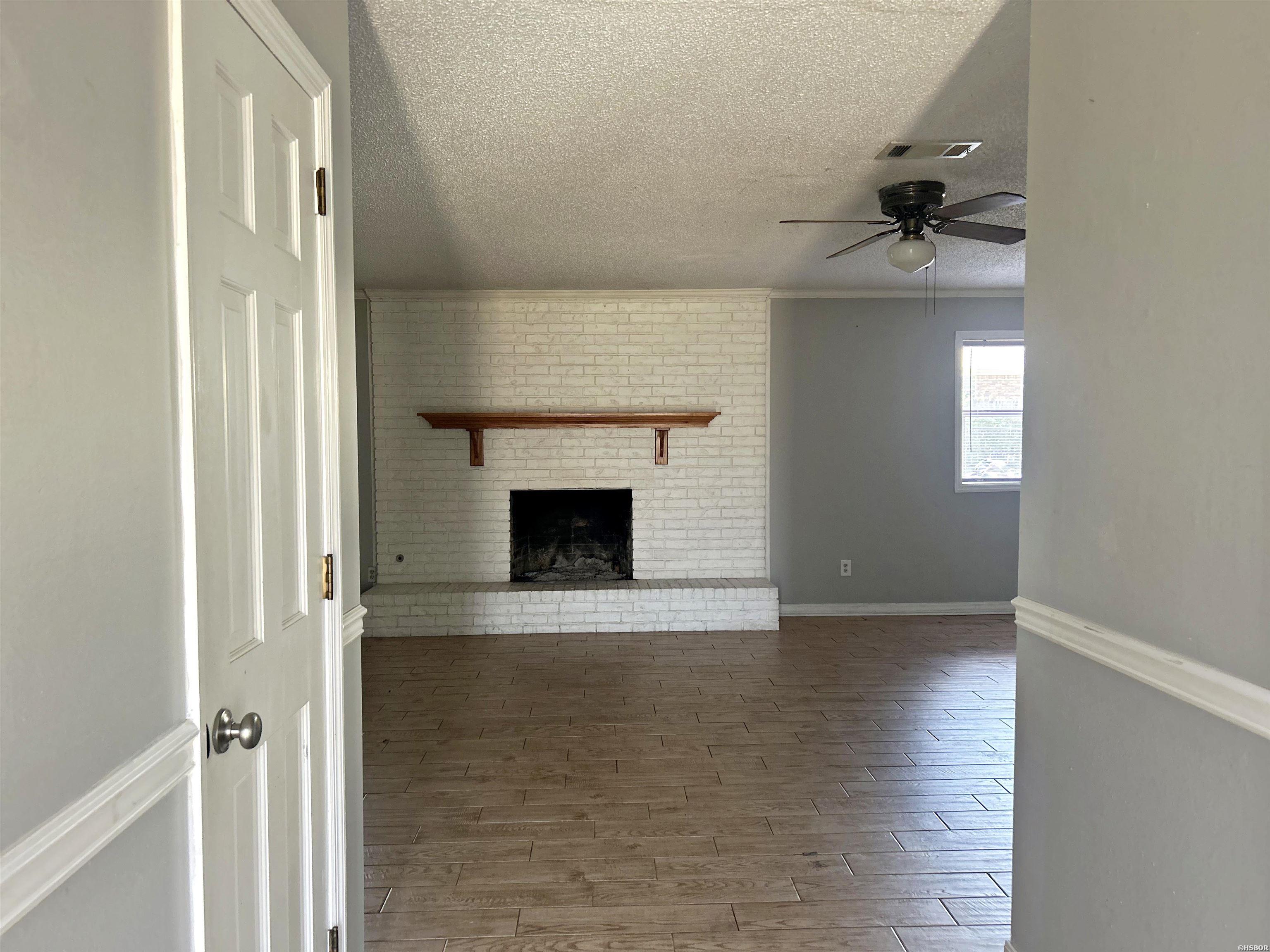 2707 Lynwood Drive Property Photo 5