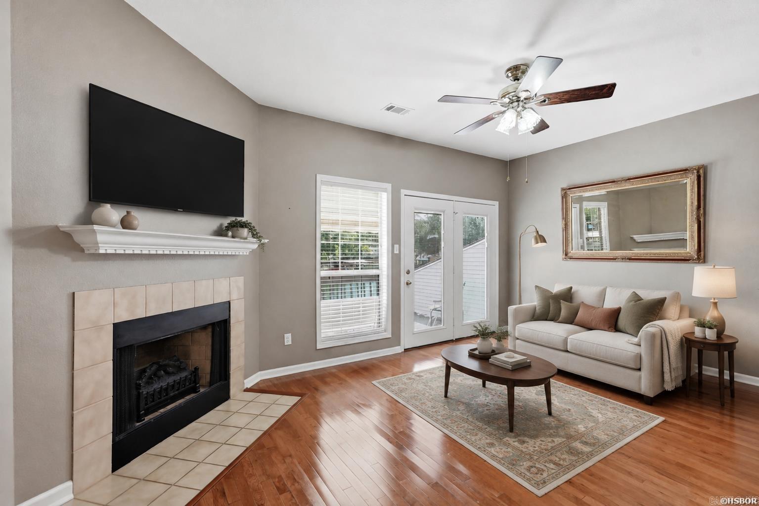 227 Bayshore Cove Property Photo 6