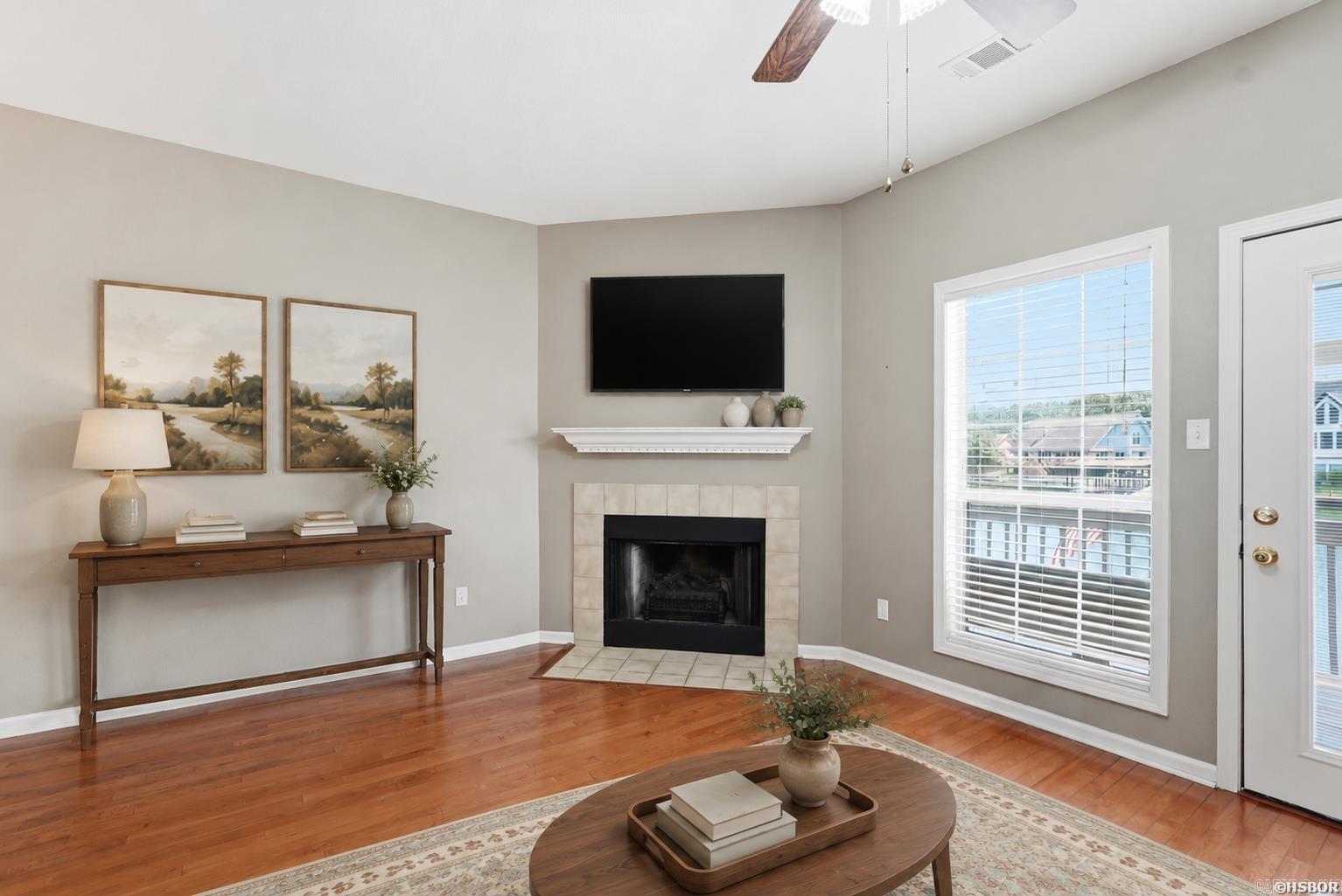 227 Bayshore Cove Property Photo 8