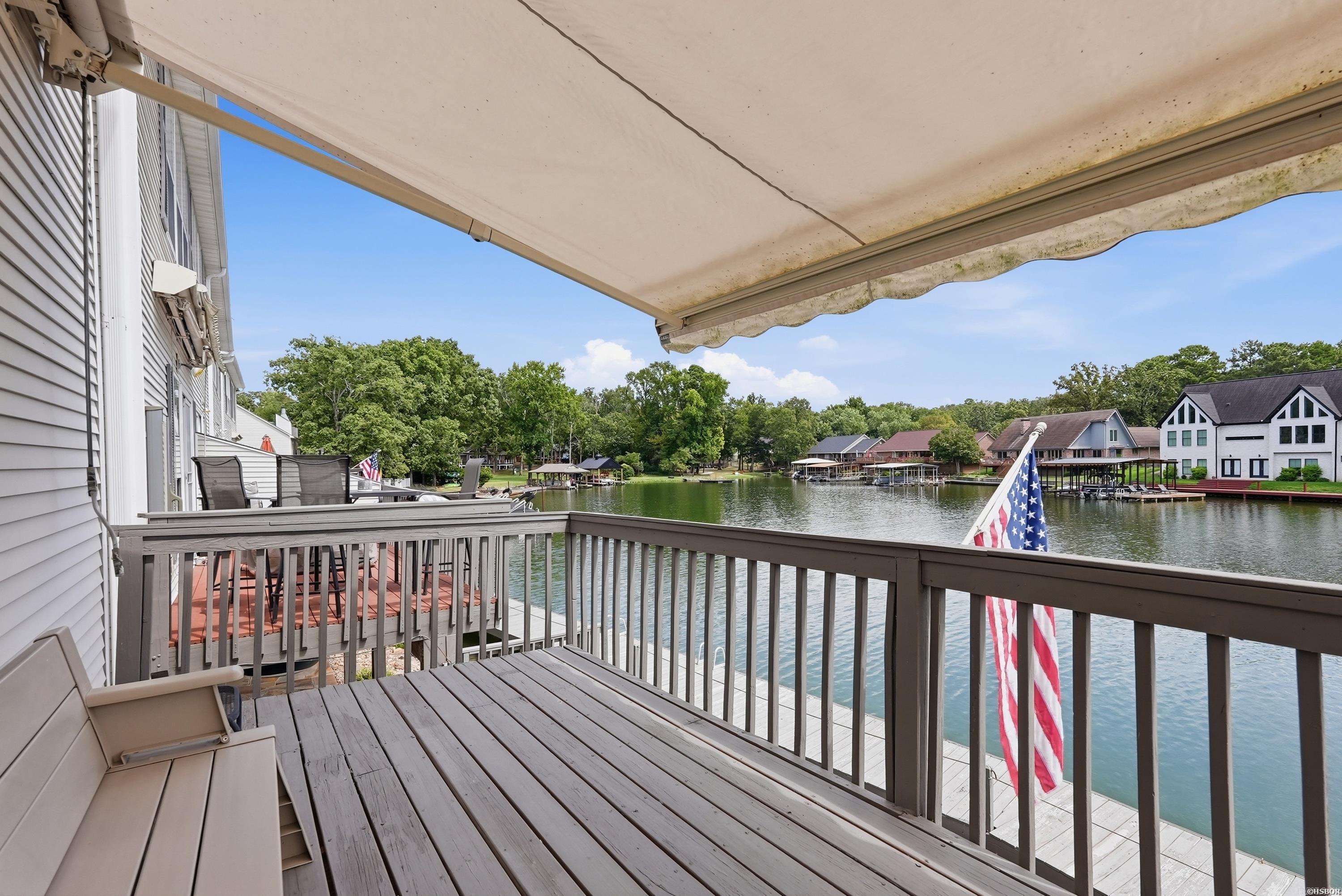 227 Bayshore Cove Property Photo 9