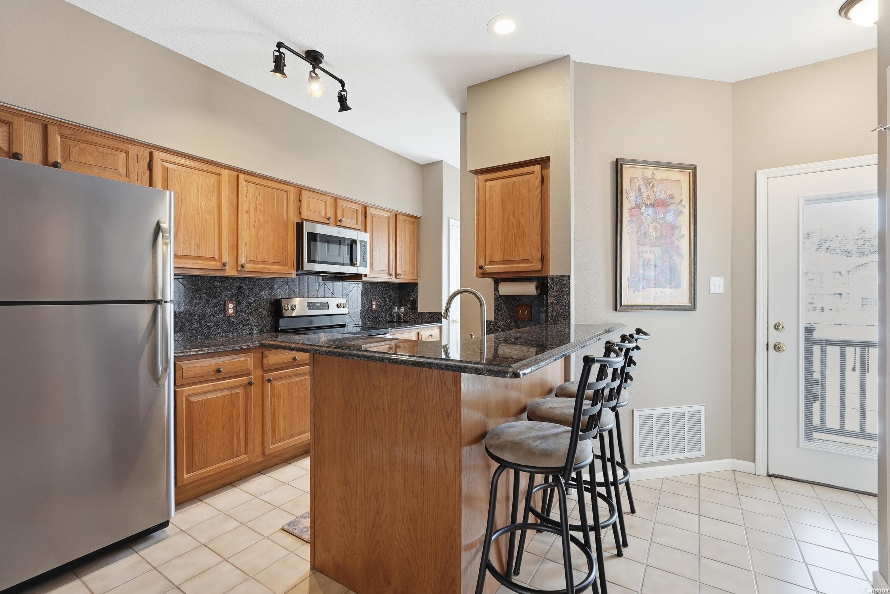 227 Bayshore Cove Property Photo 12