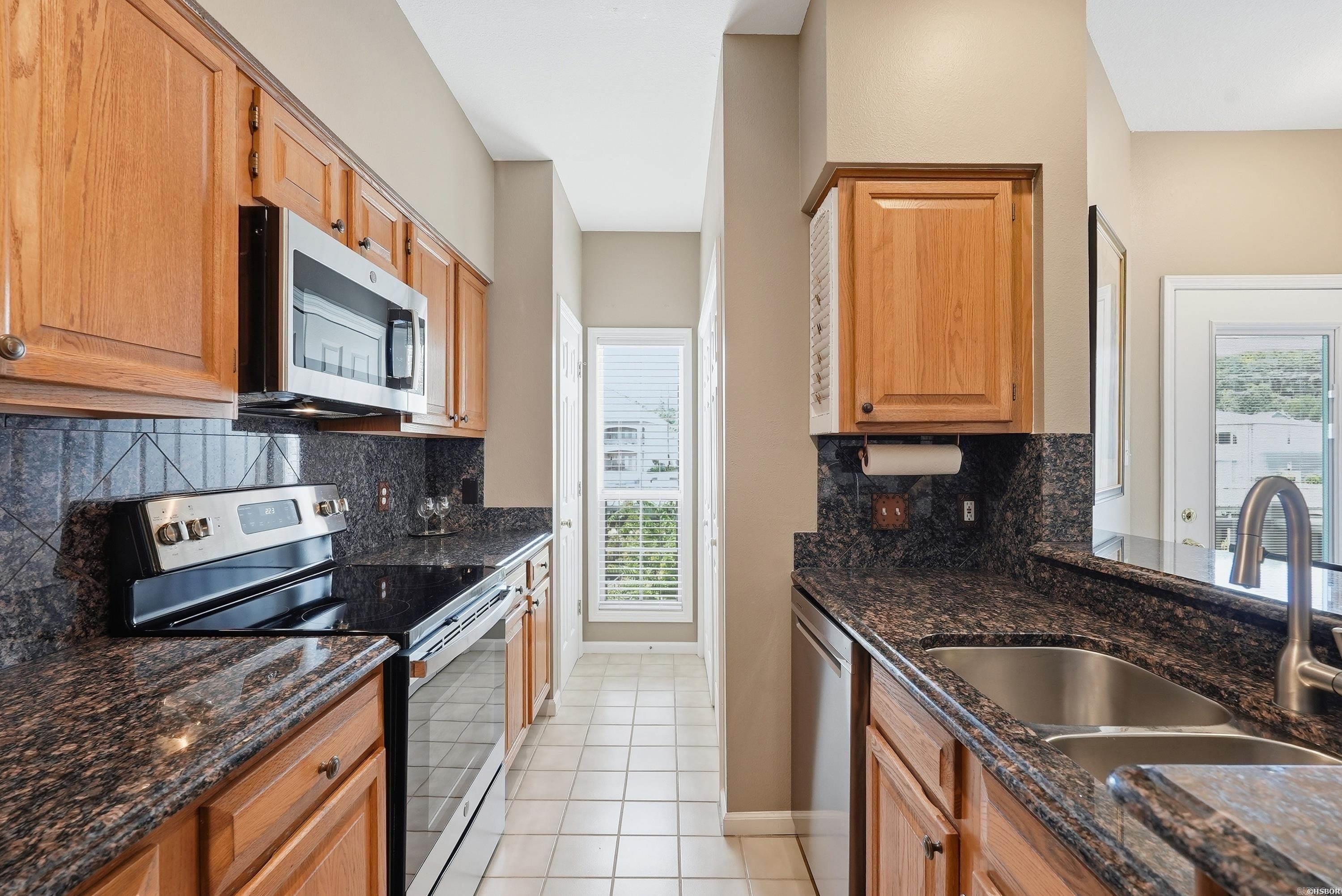 227 Bayshore Cove Property Photo 13