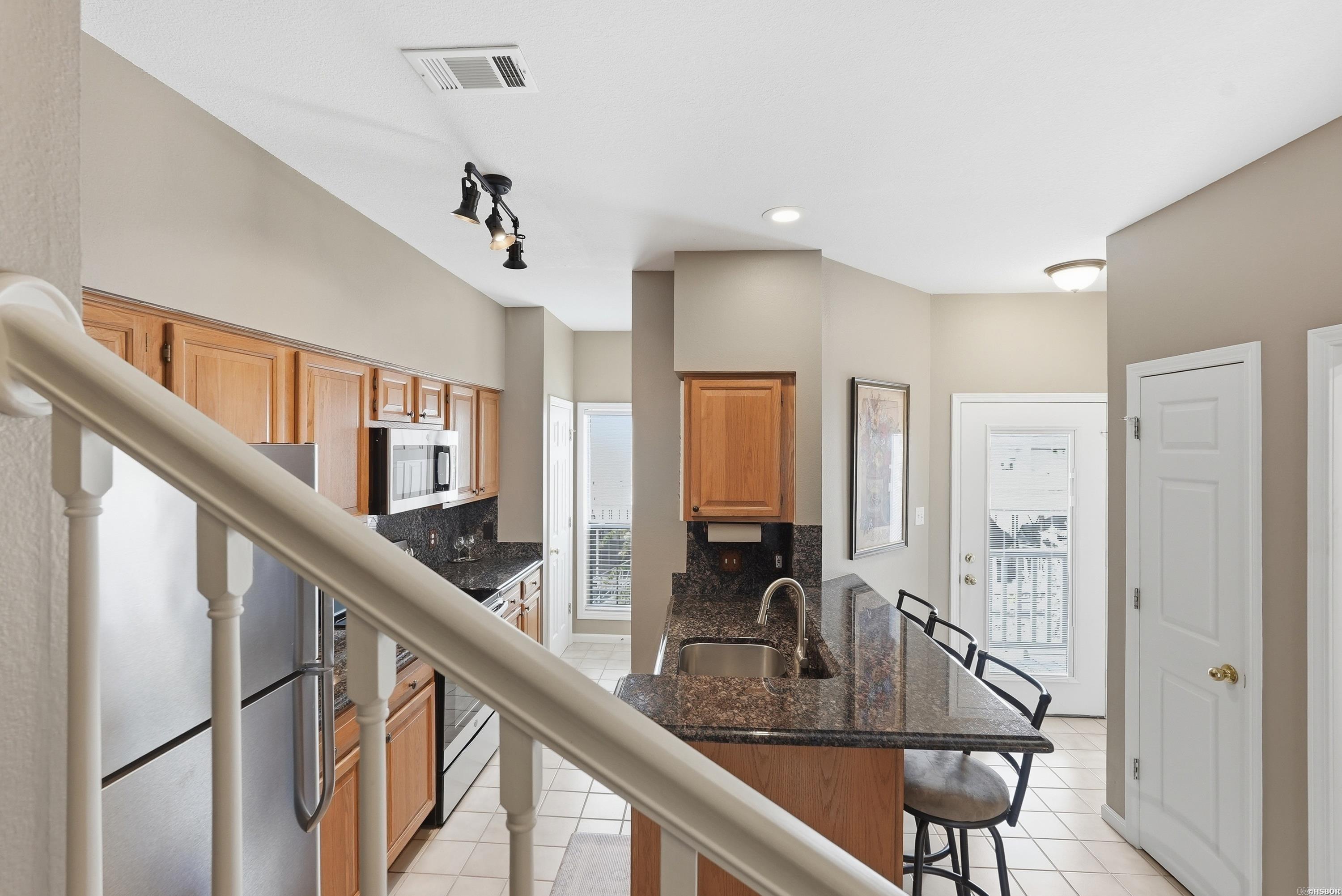 227 Bayshore Cove Property Photo 20