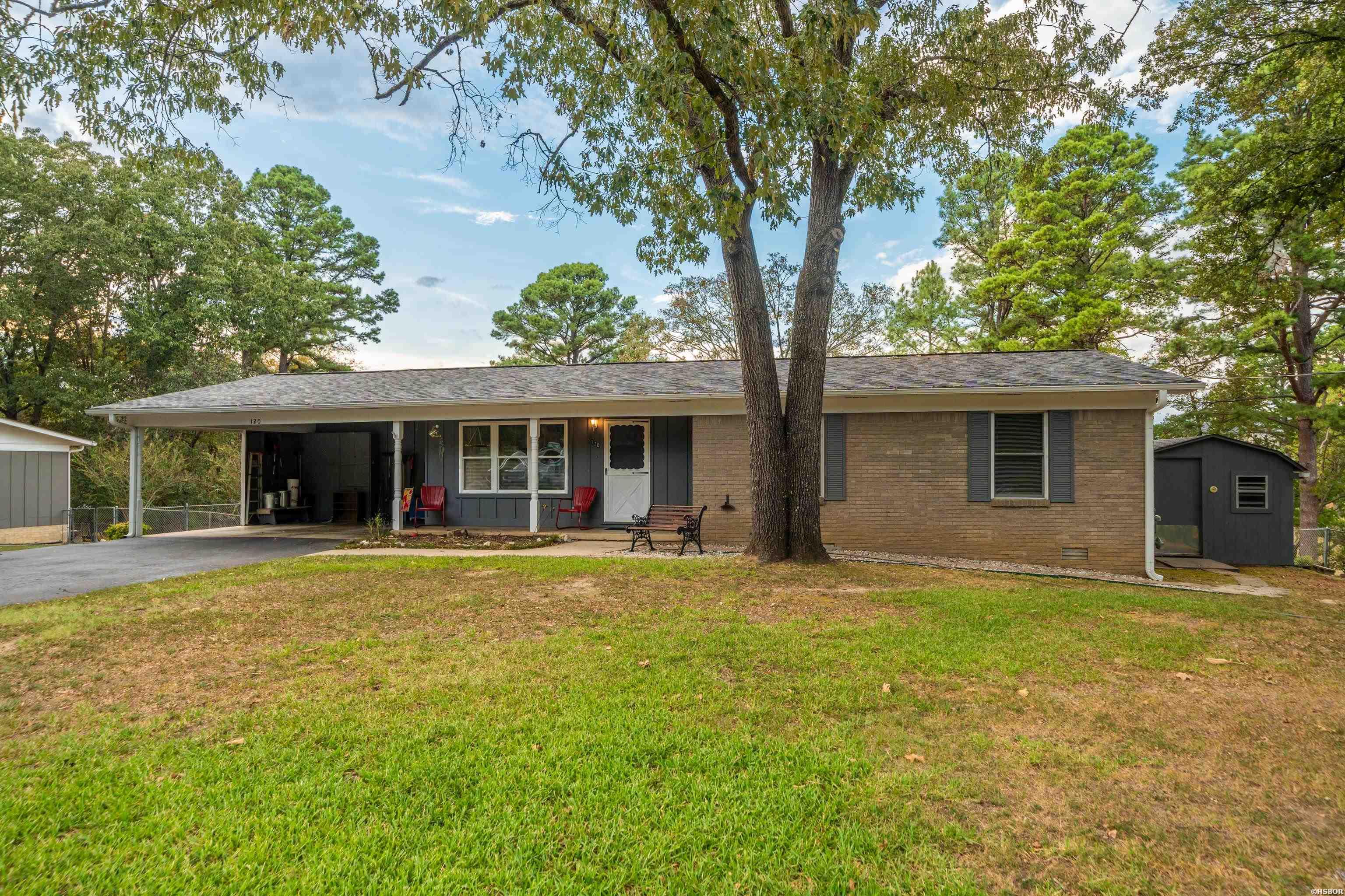 120 Windamere Drive Property Photo 1