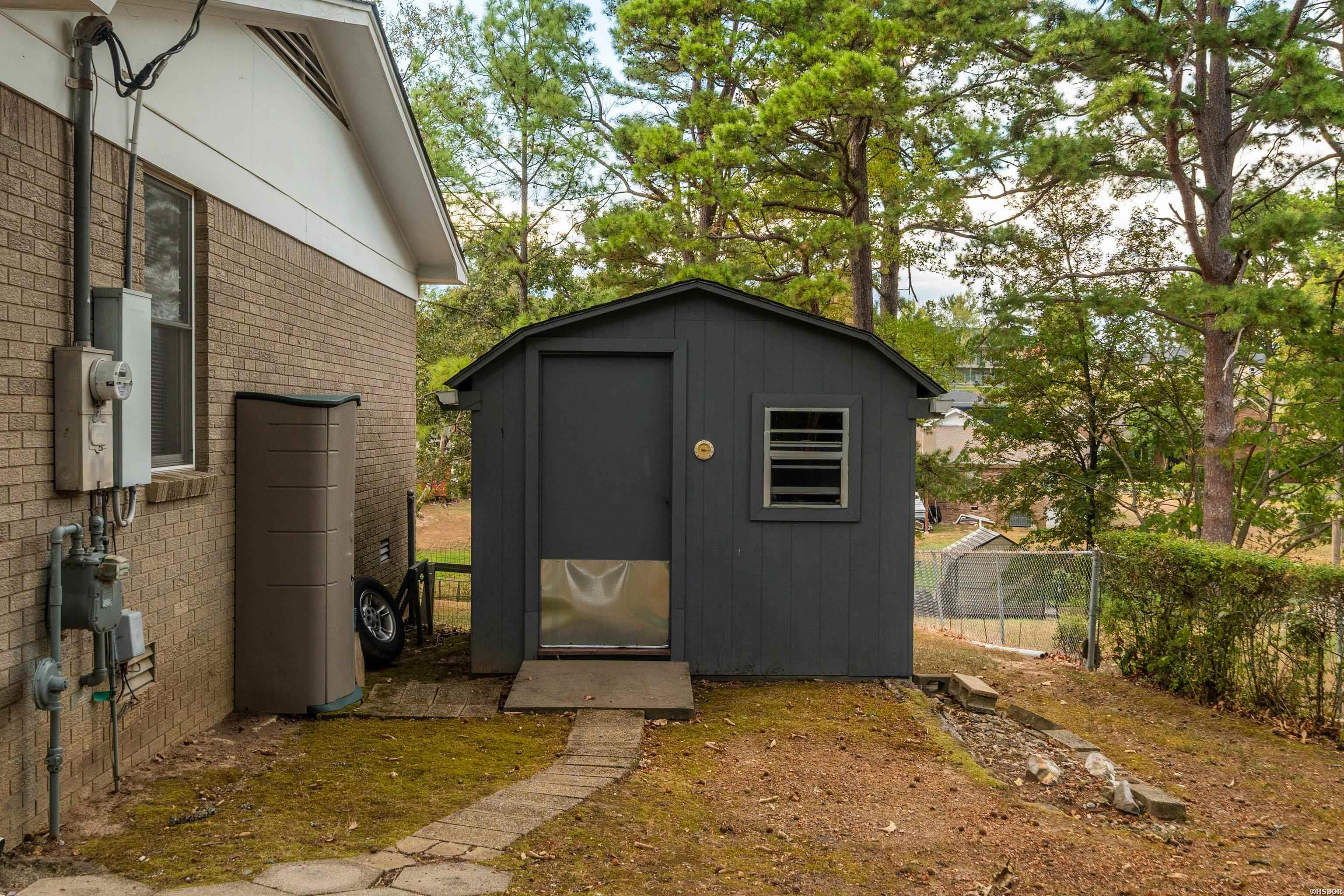 120 Windamere Drive Property Photo 25