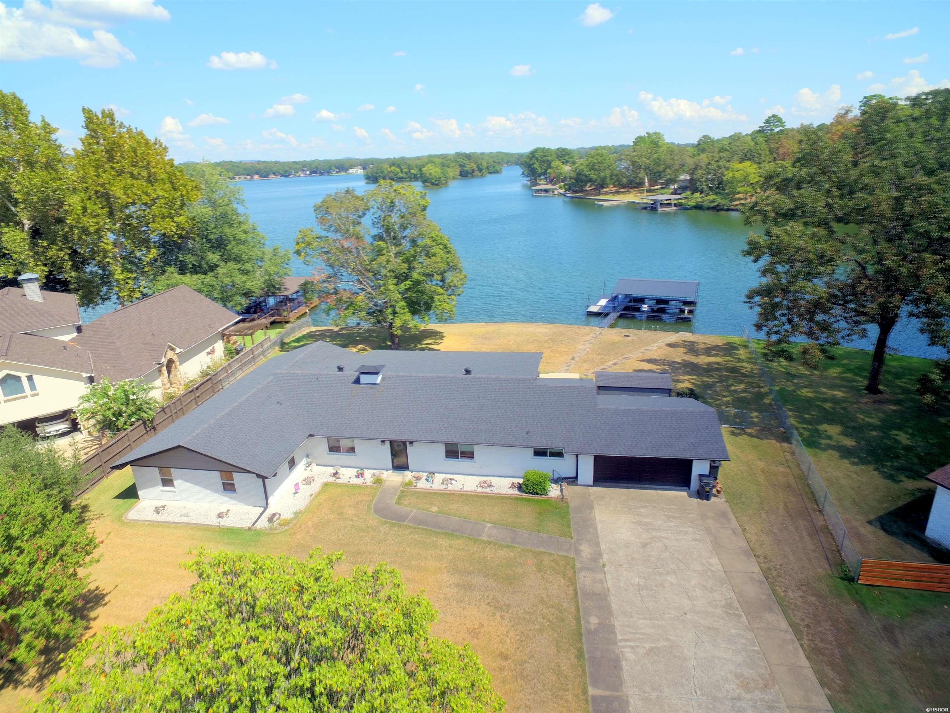208 Ridge Point Property Photo 1