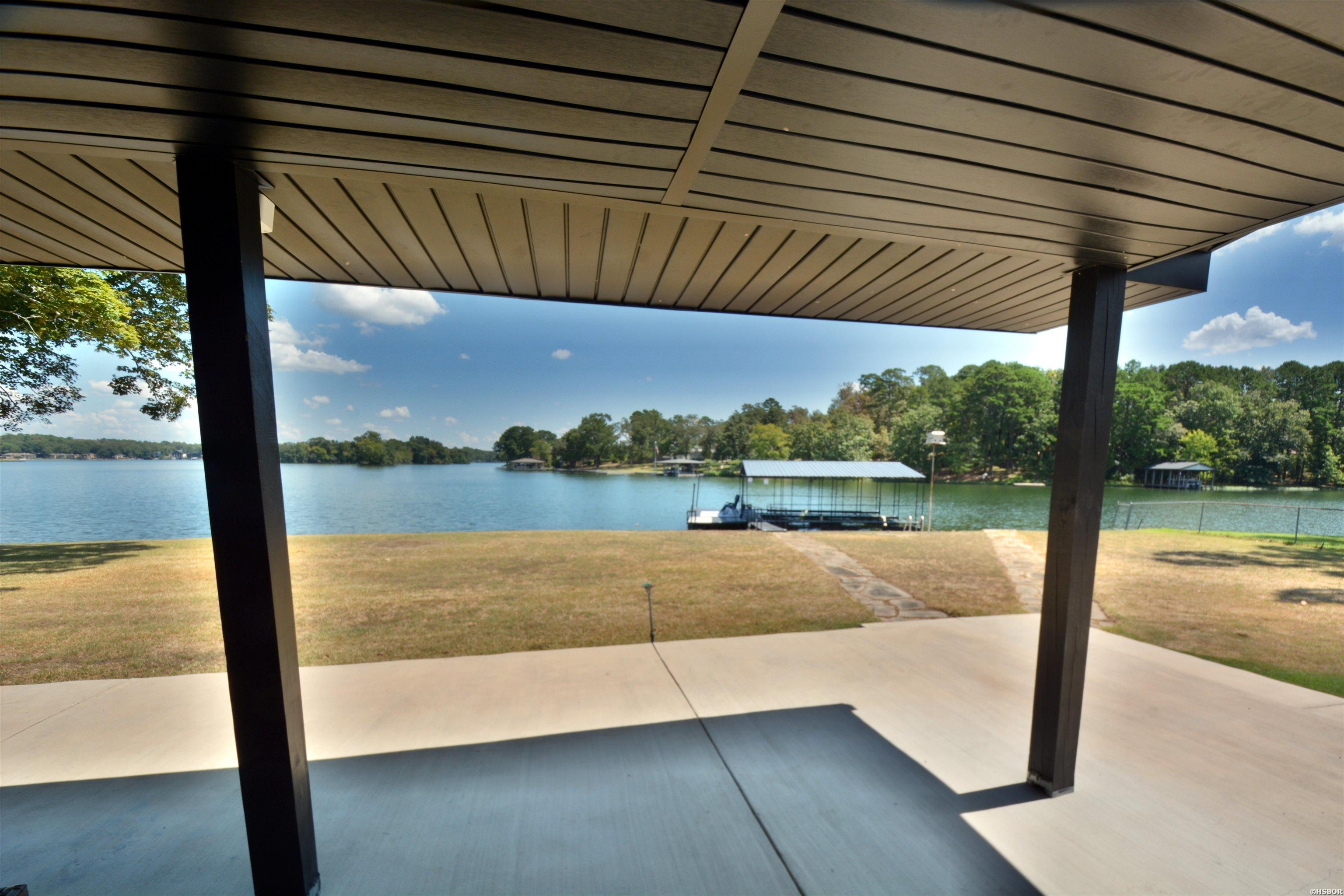 208 Ridge Point Property Photo 9
