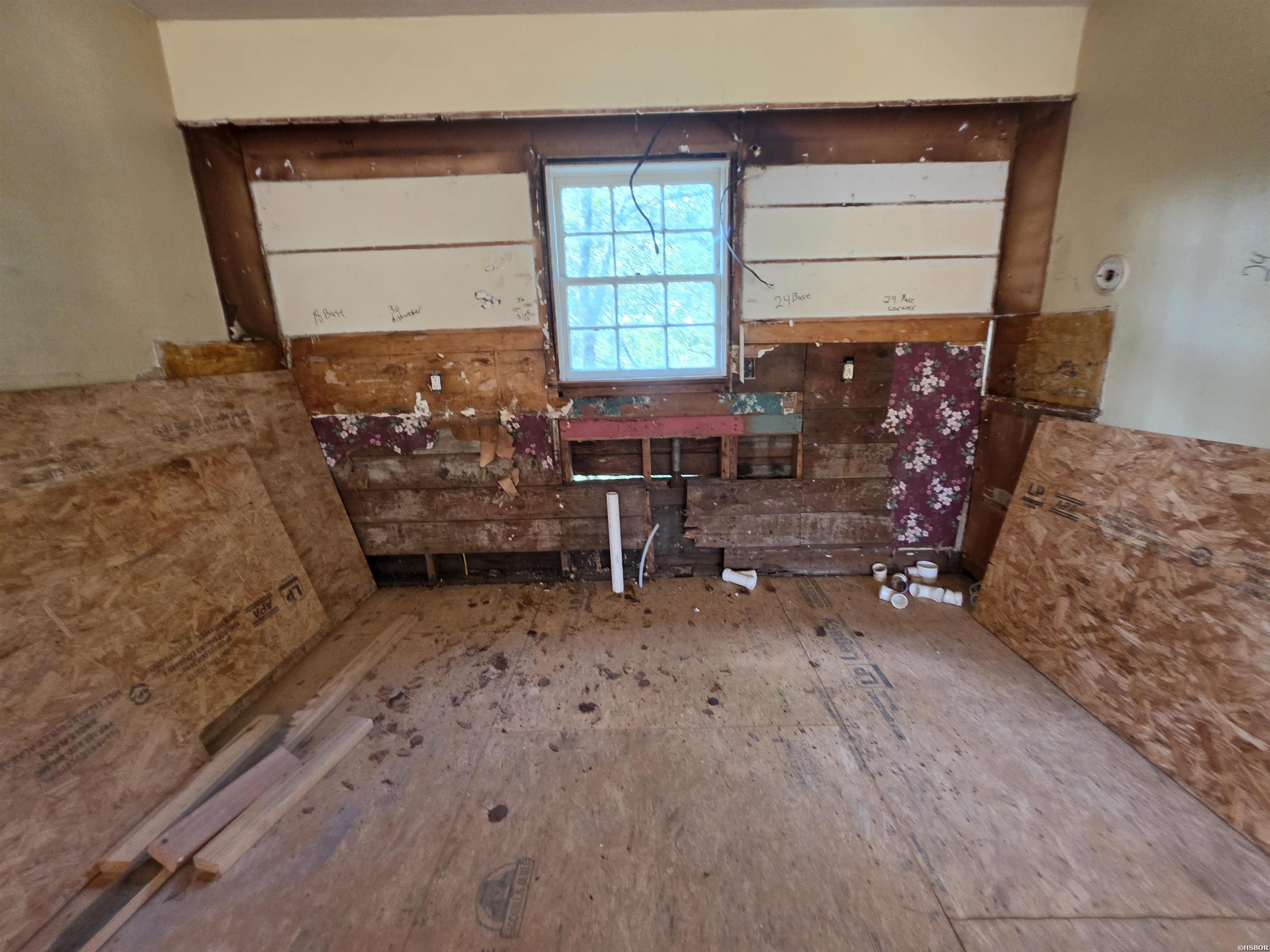 865 W St Louis Street Property Photo 5