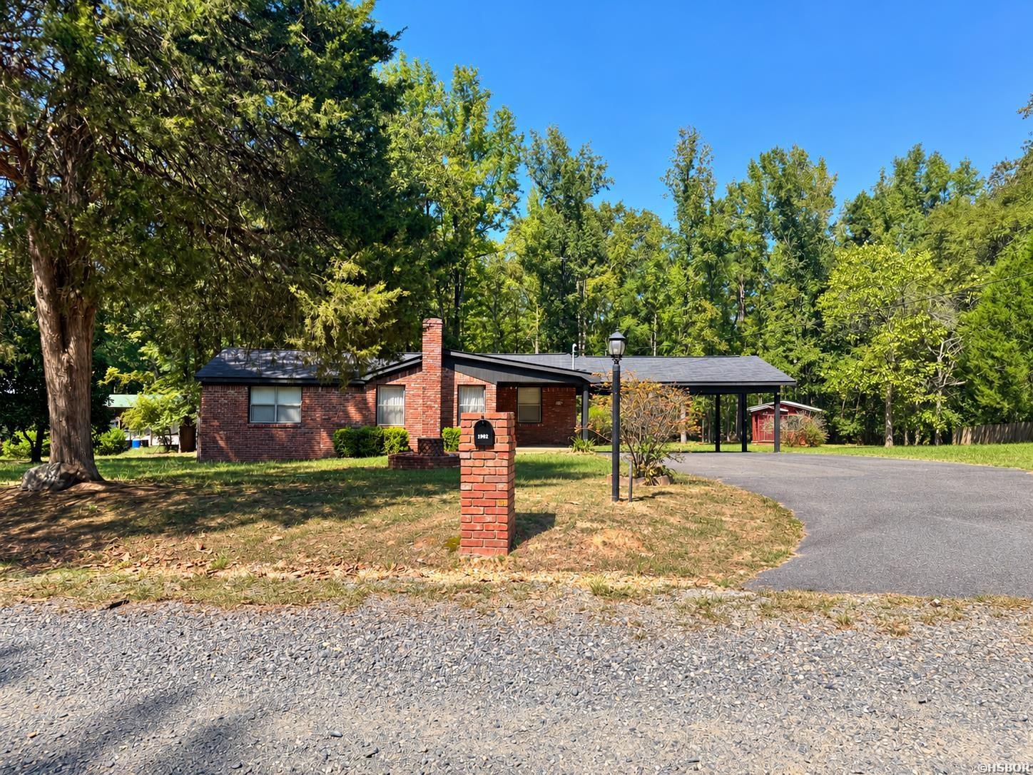 1902 Red Wagon Road Property Photo 1