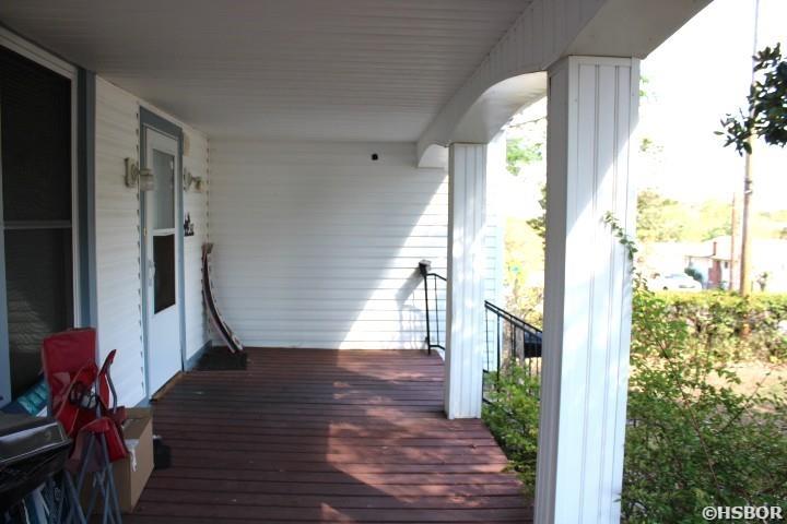 302 Alcorn Street Property Photo 4