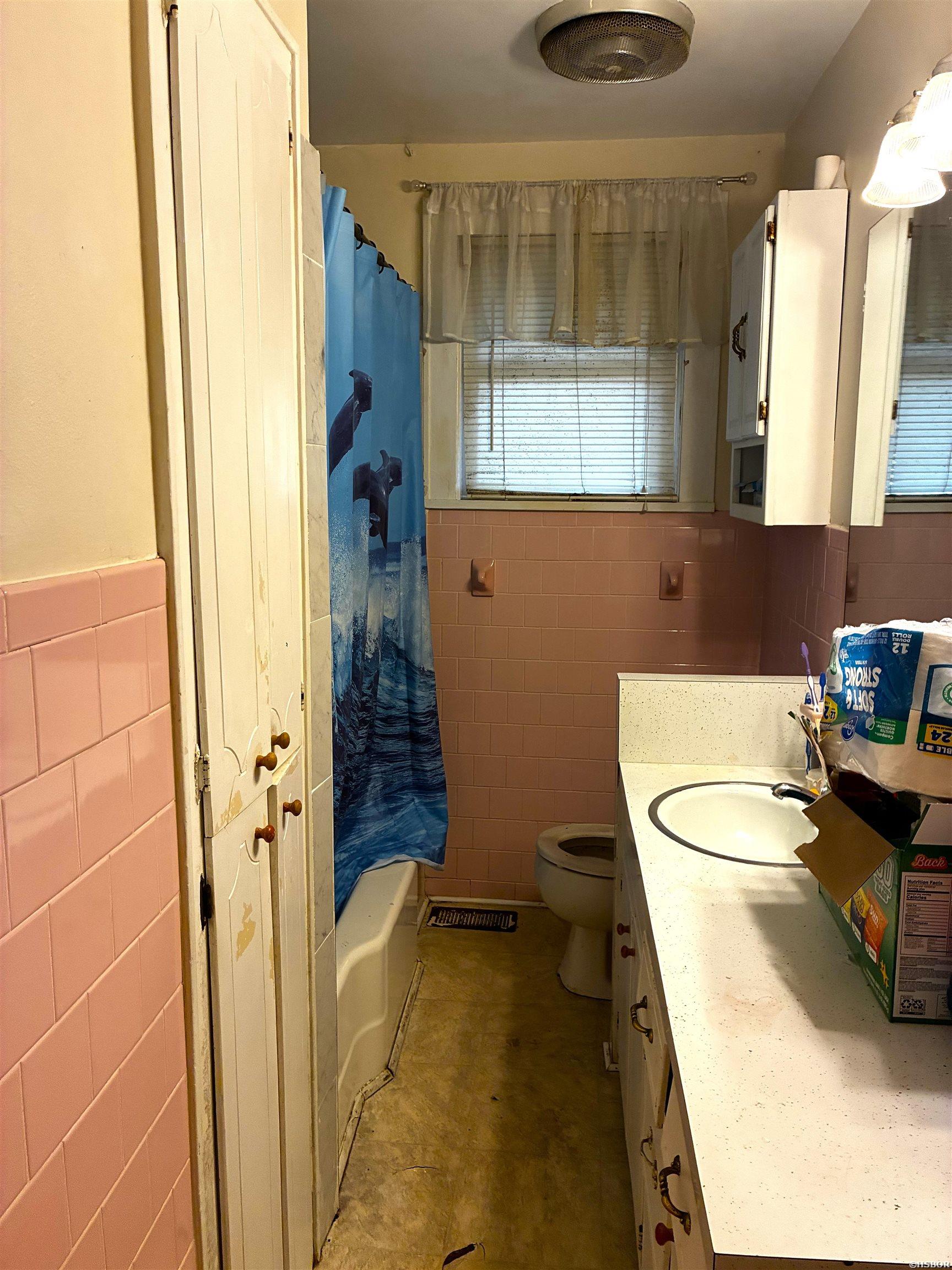 302 Alcorn Street Property Photo 12