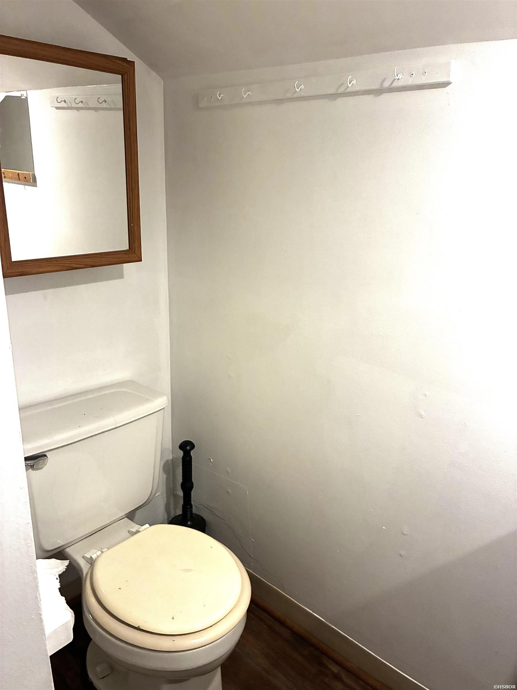 302 Alcorn Street Property Photo 25