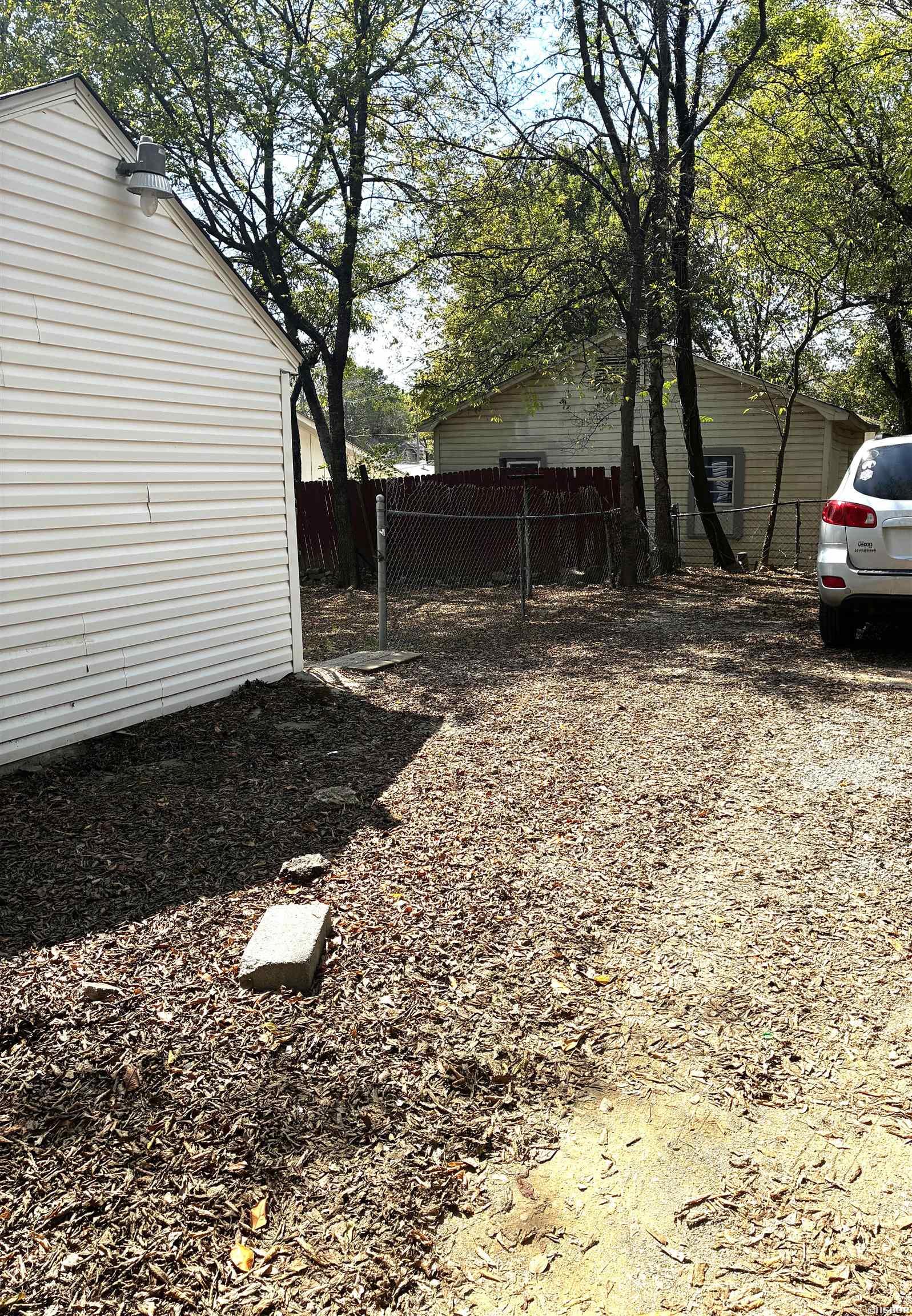 302 Alcorn Street Property Photo 27