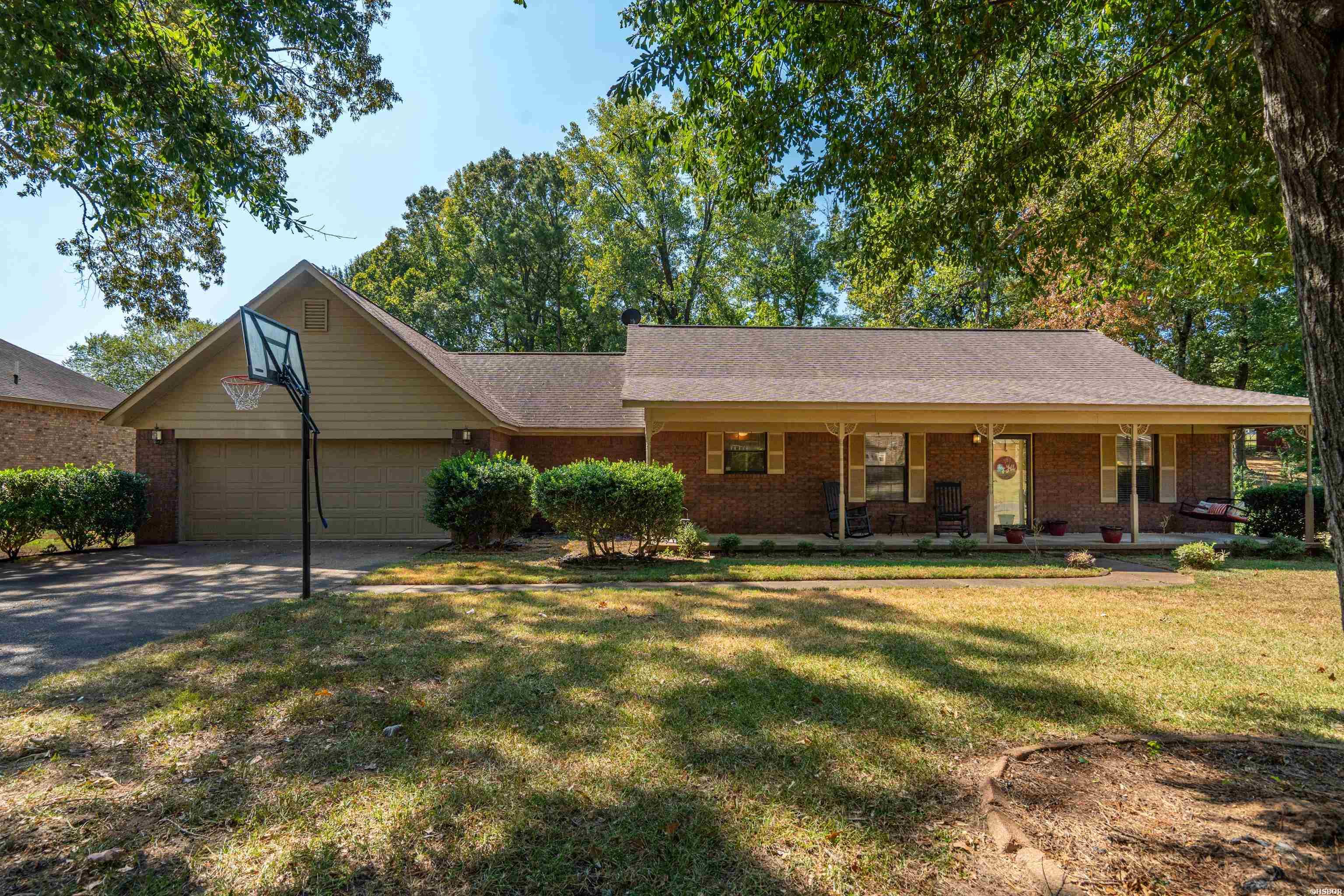 11 Edgewood Drive Property Photo 3