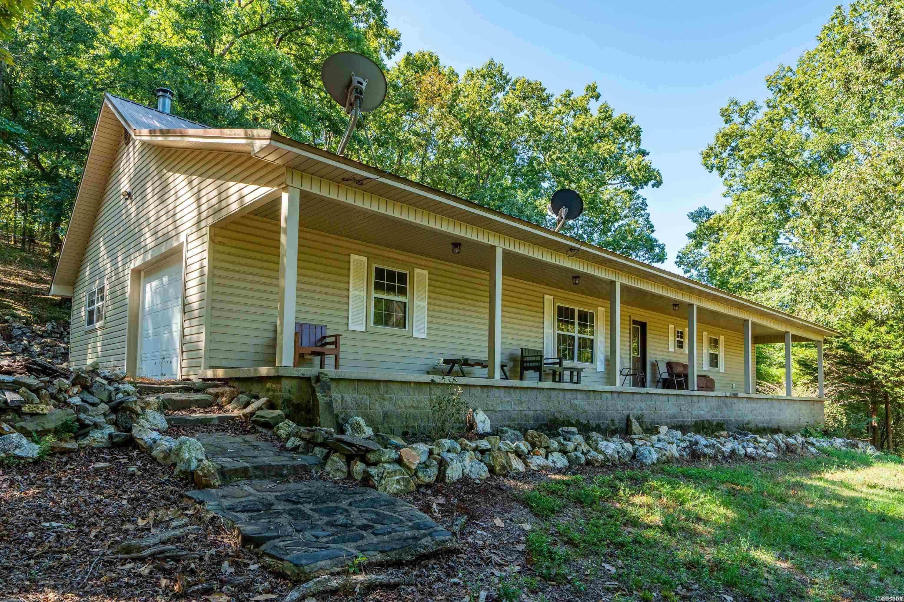 219 Oak Valley Drive Property Photo 1
