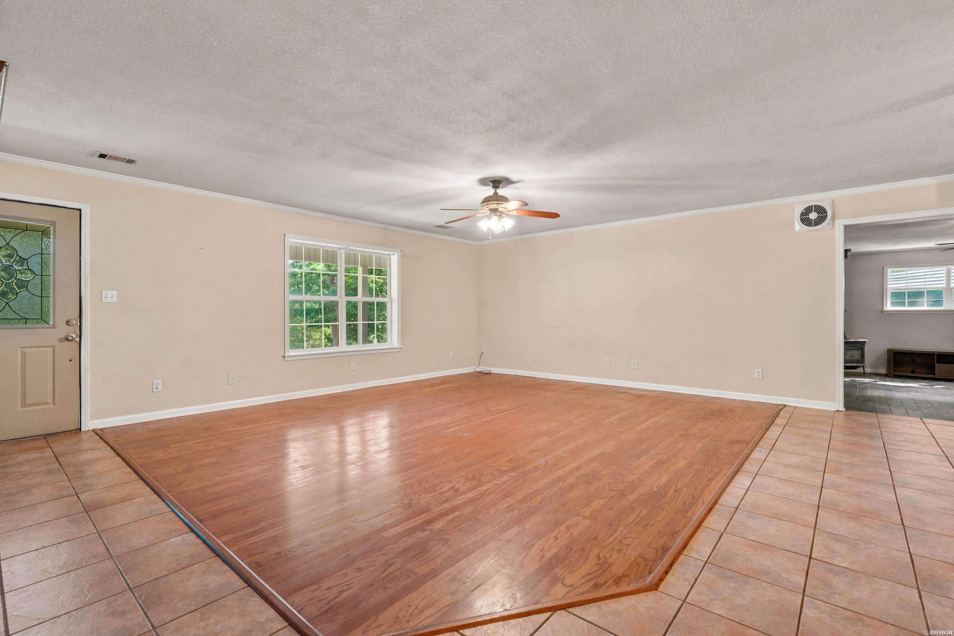 219 Oak Valley Drive Property Photo 9