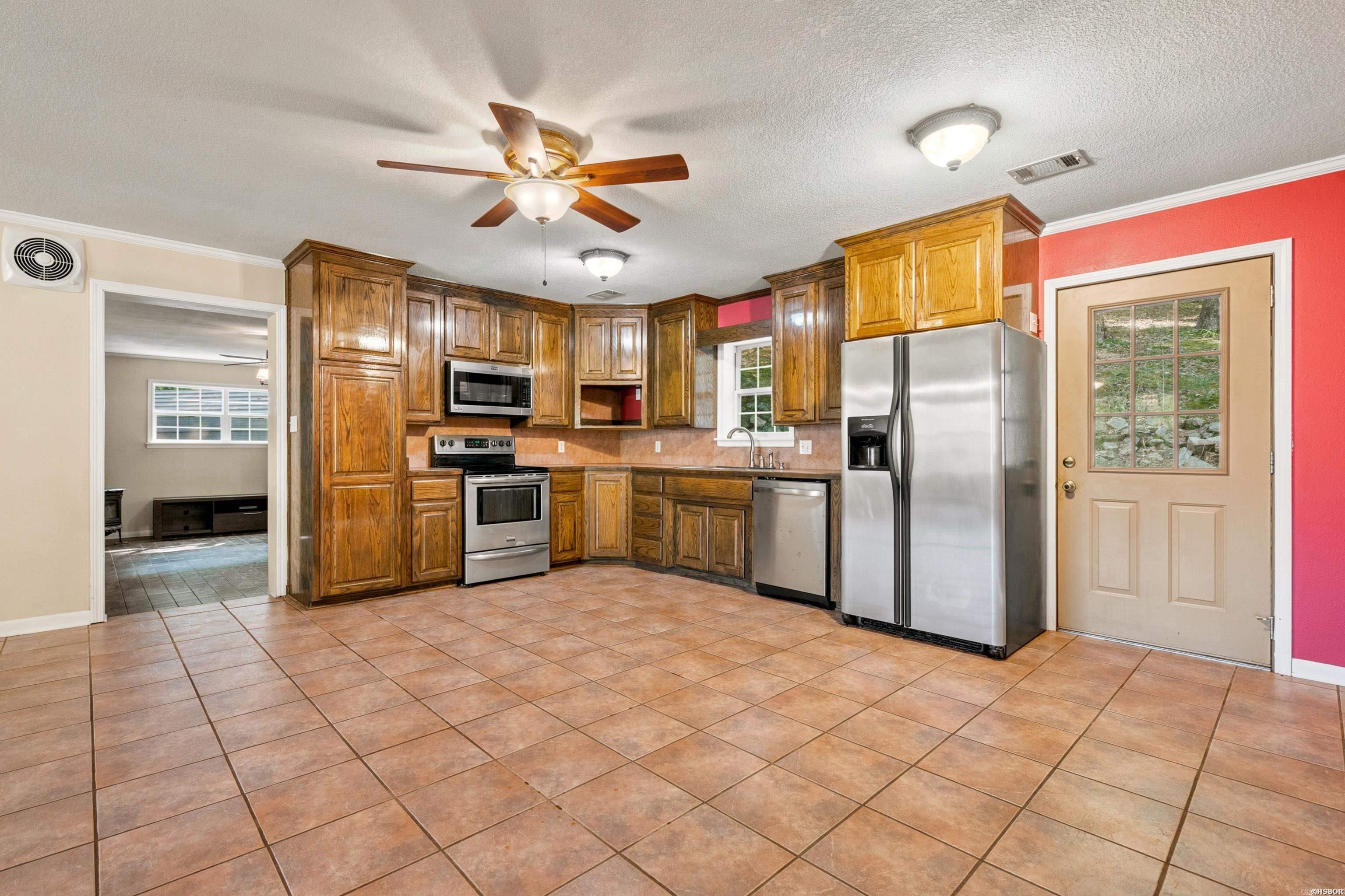 219 Oak Valley Drive Property Photo 12