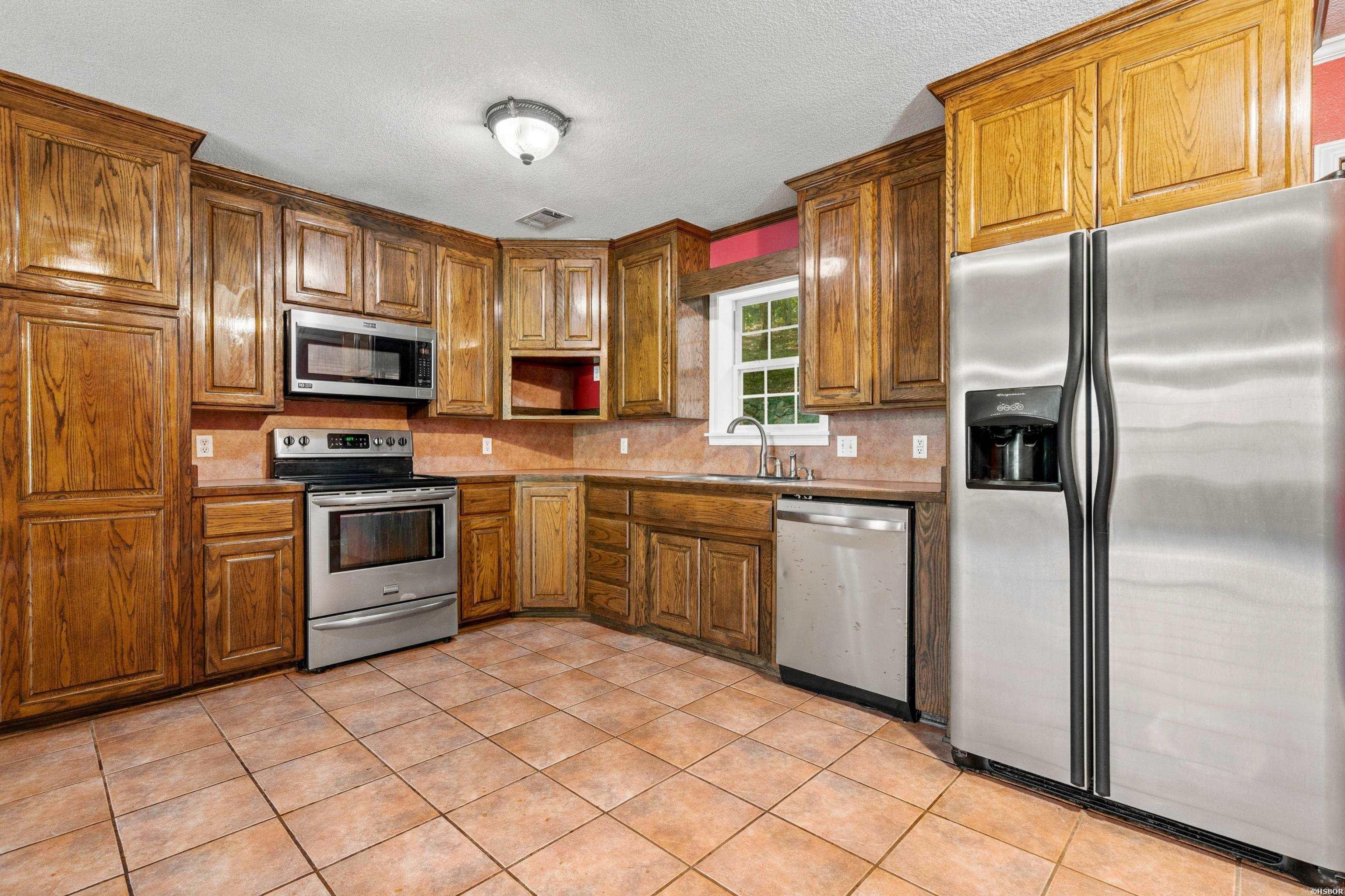 219 Oak Valley Drive Property Photo 14