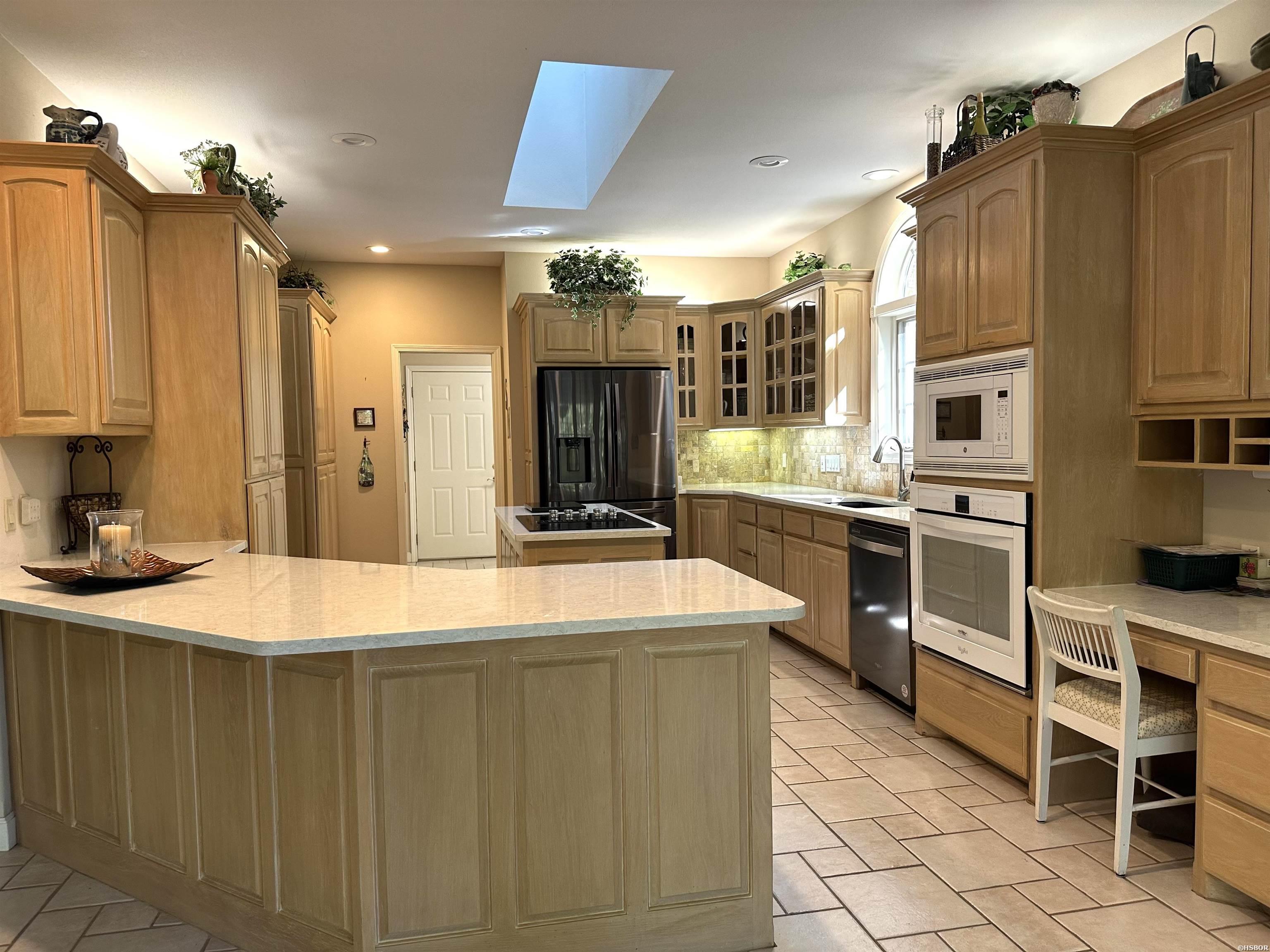 6 Cabrillear Lane Property Photo 4