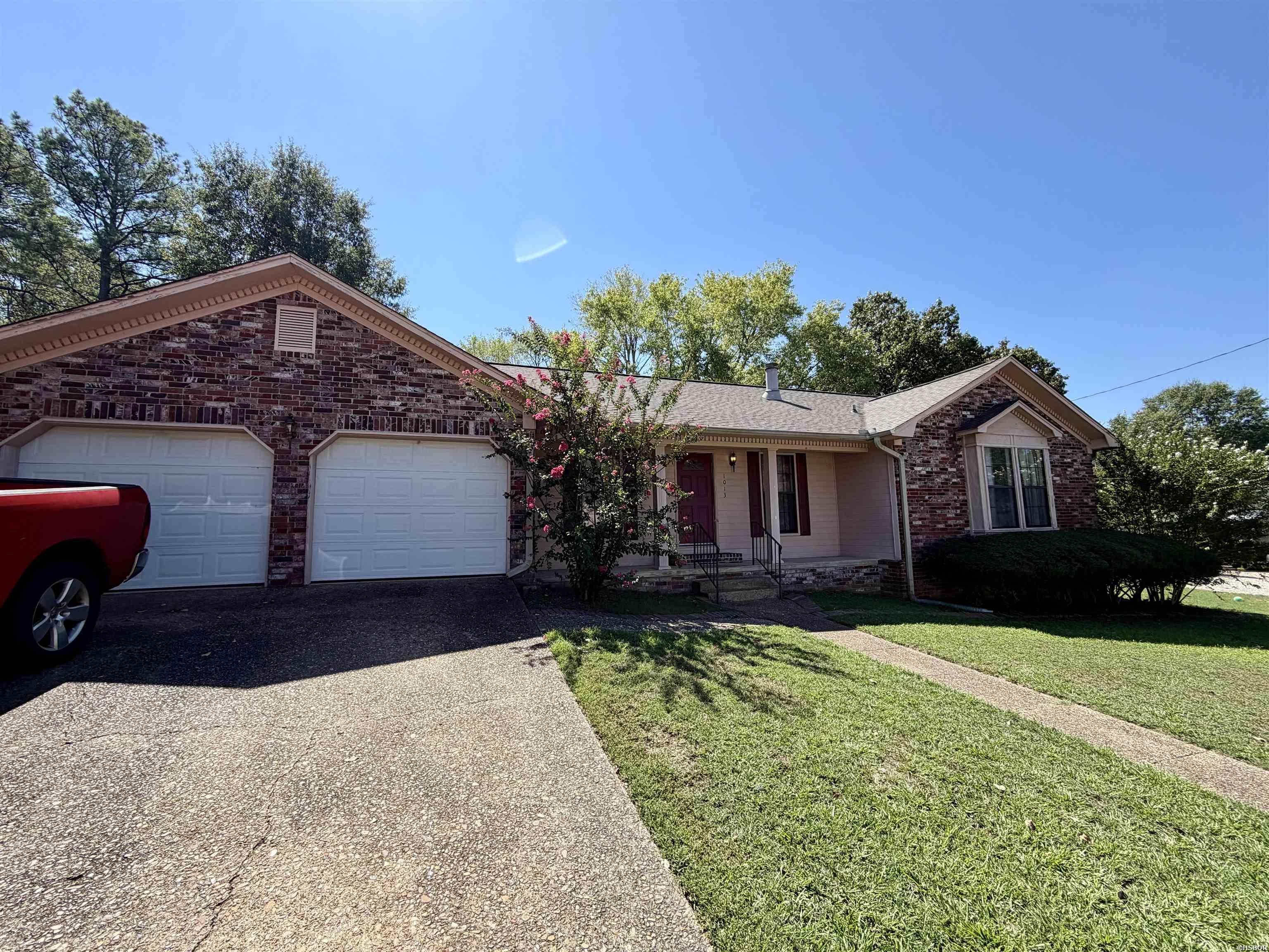 1013 Woodlawn Avenue Property Photo 22
