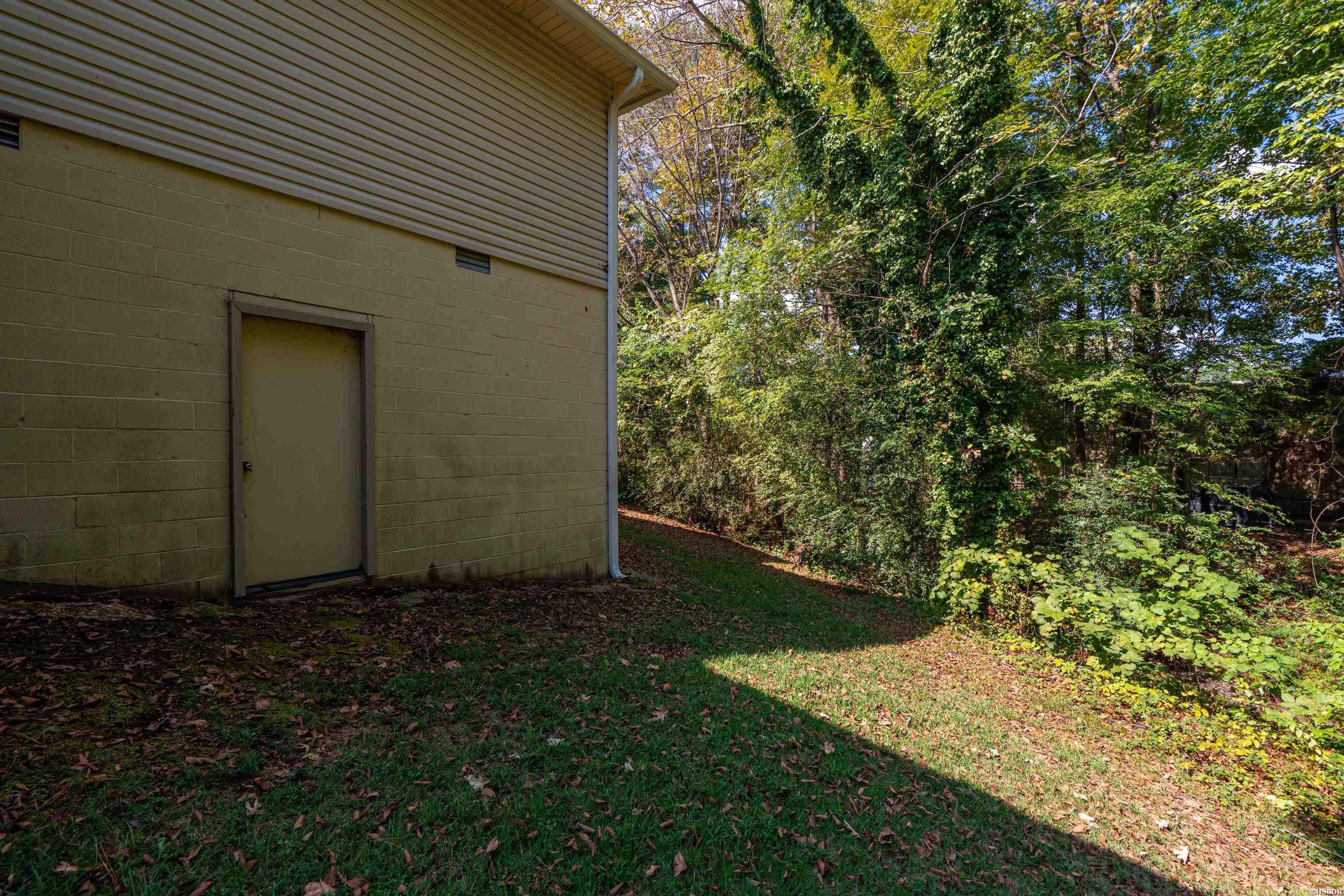 111 Latricia Street Property Photo 27
