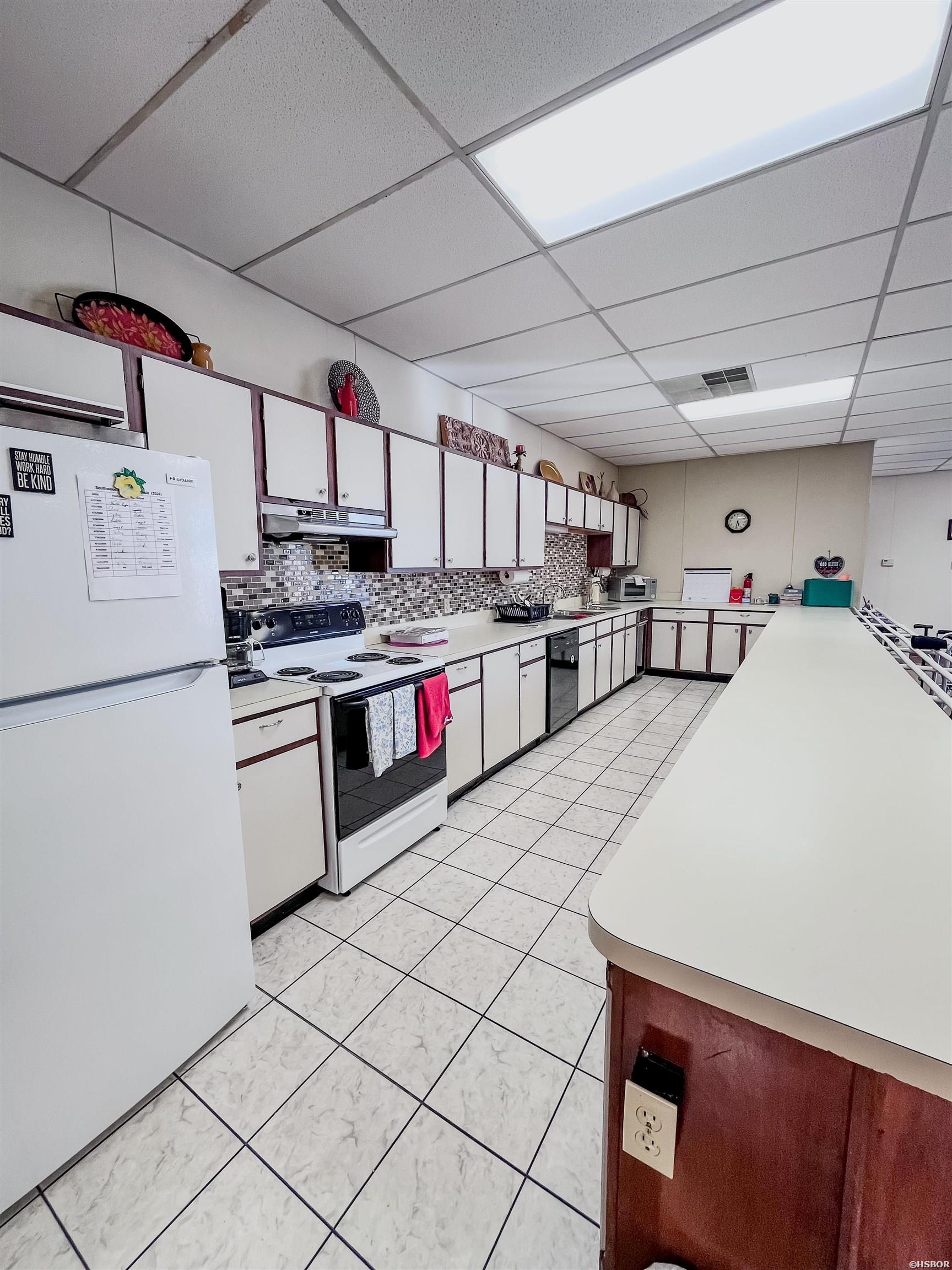111 Latricia Street Property Photo 34
