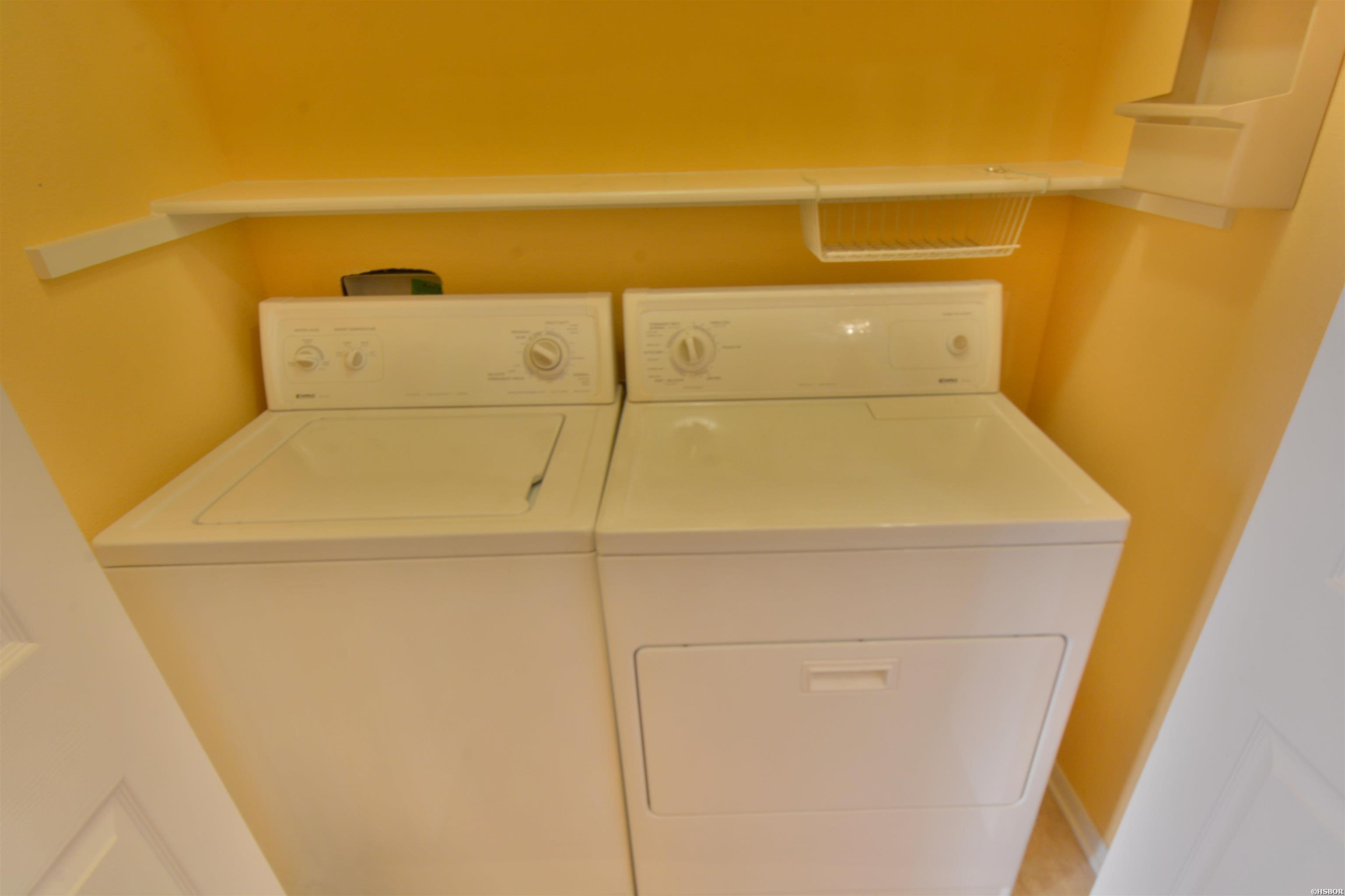 500 Pakis Street Property Photo 15