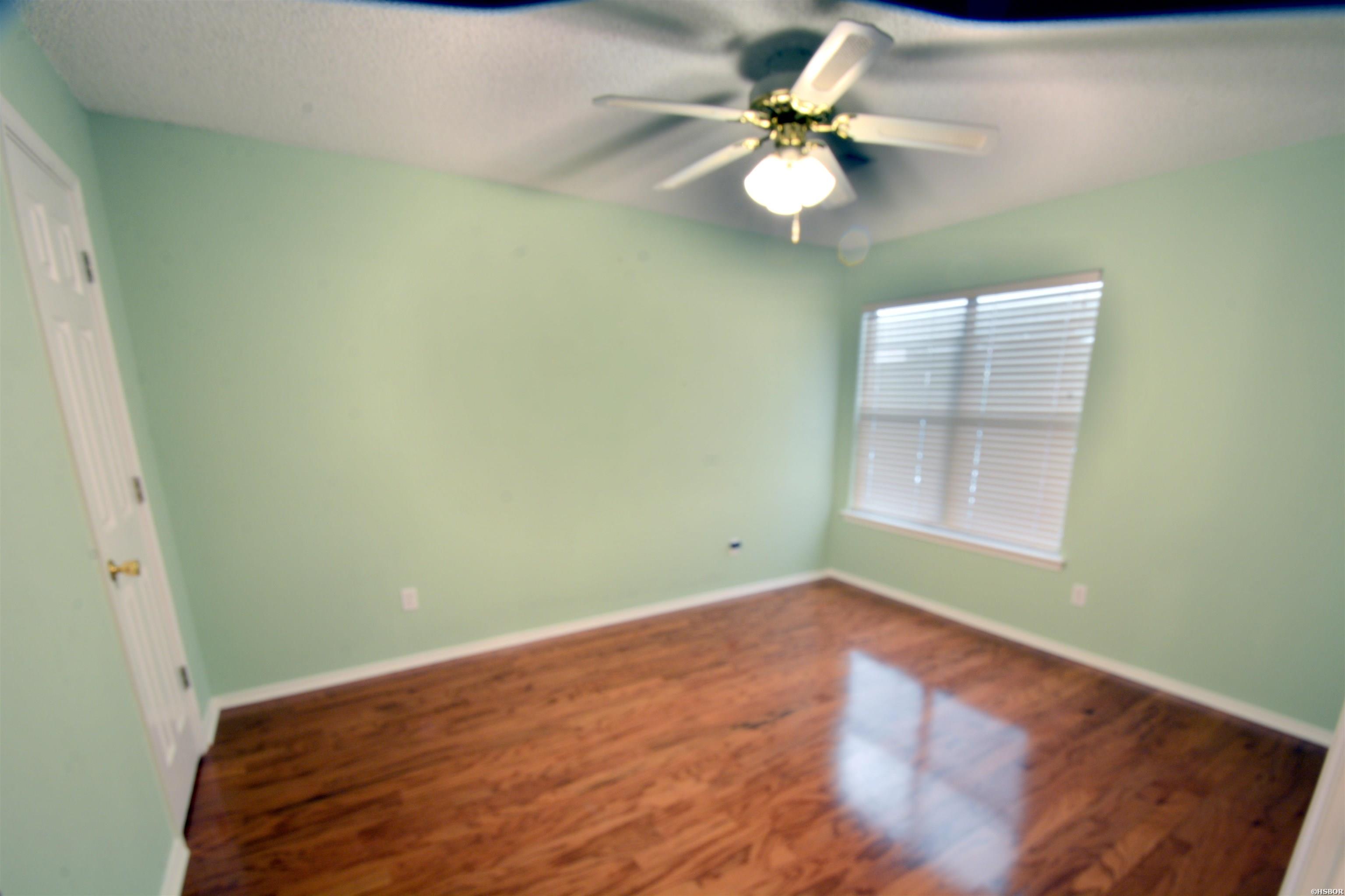 500 Pakis Street Property Photo 18