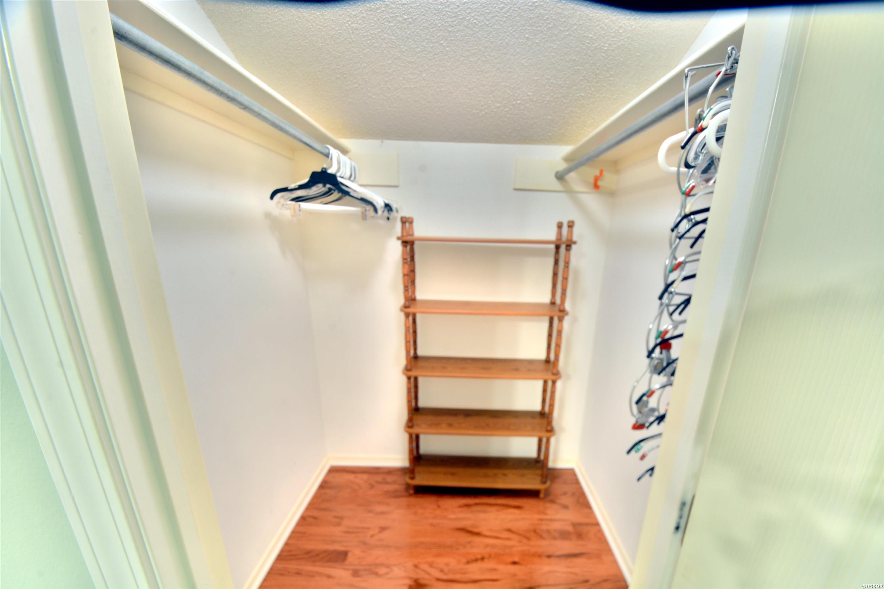 500 Pakis Street Property Photo 20