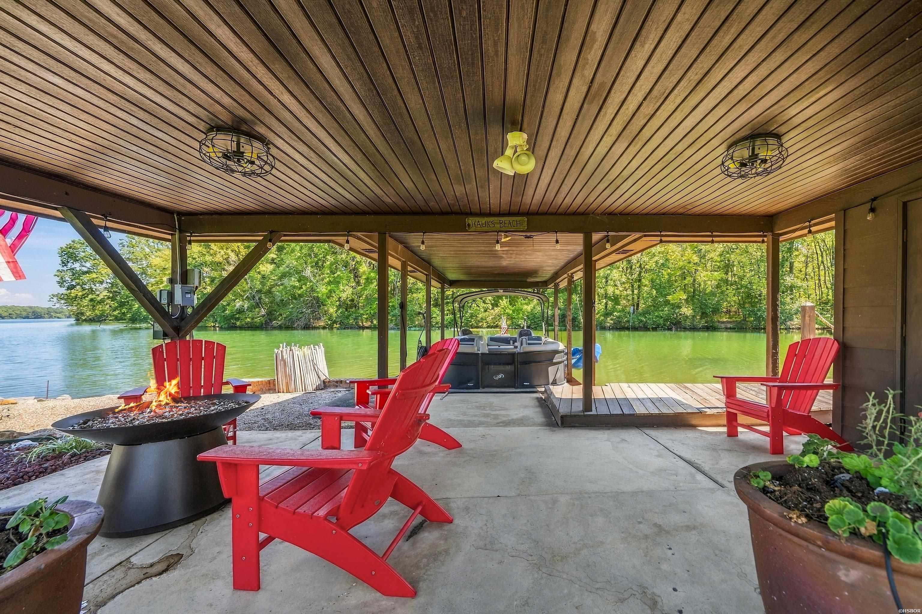 181 Tyler Cove Property Photo 19