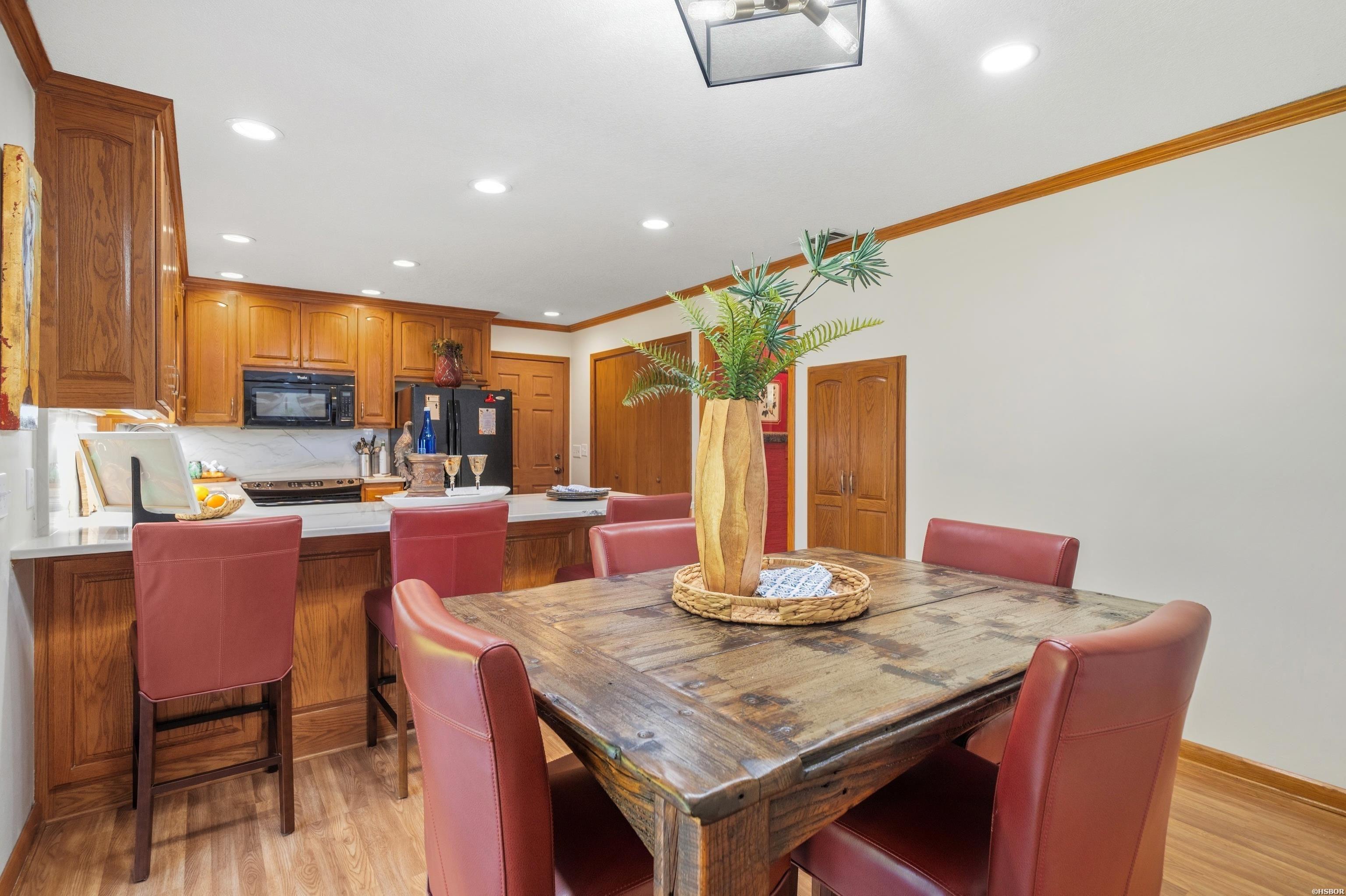 181 Tyler Cove Property Photo 32