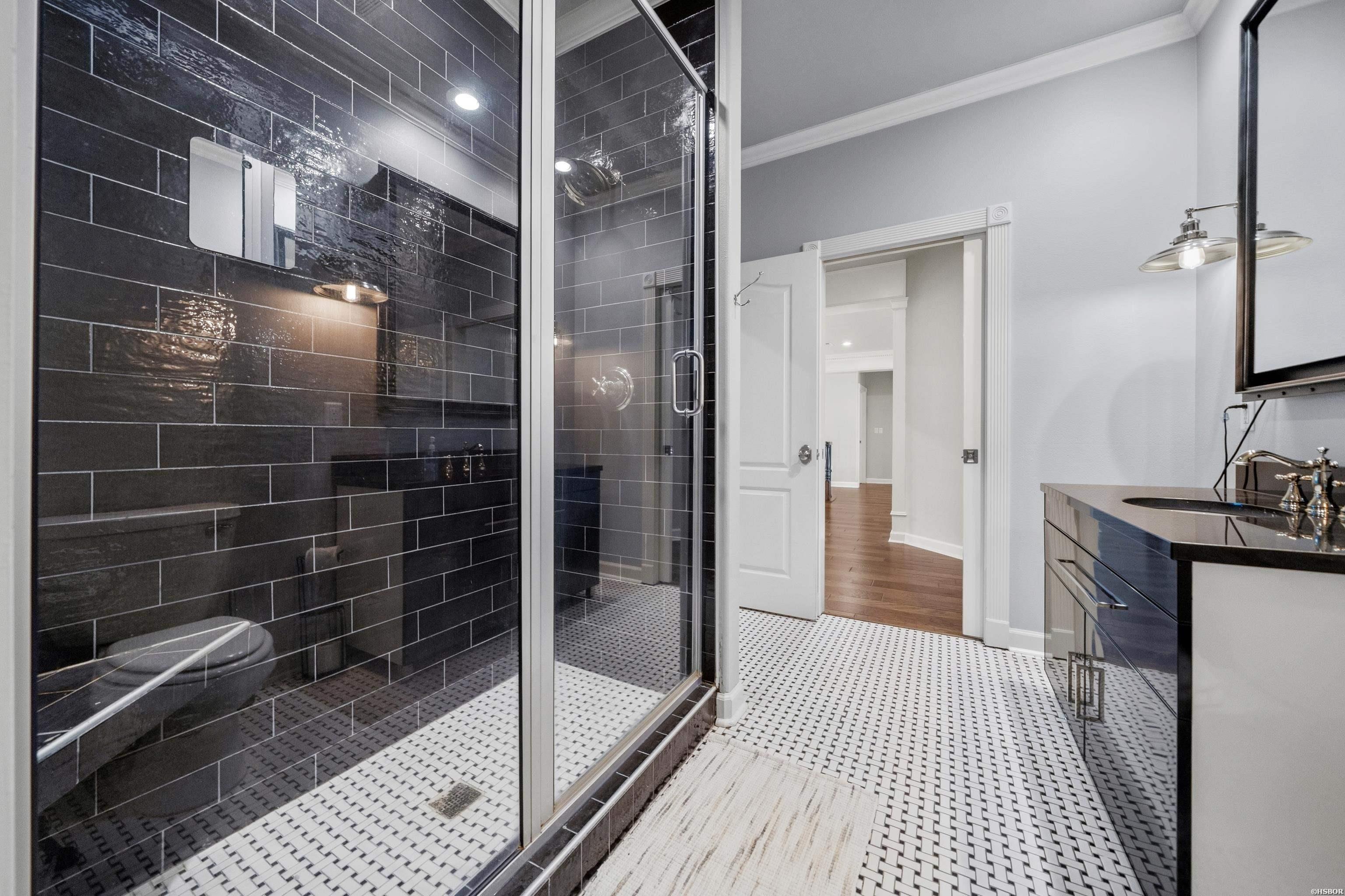 157316 Property Photo 31