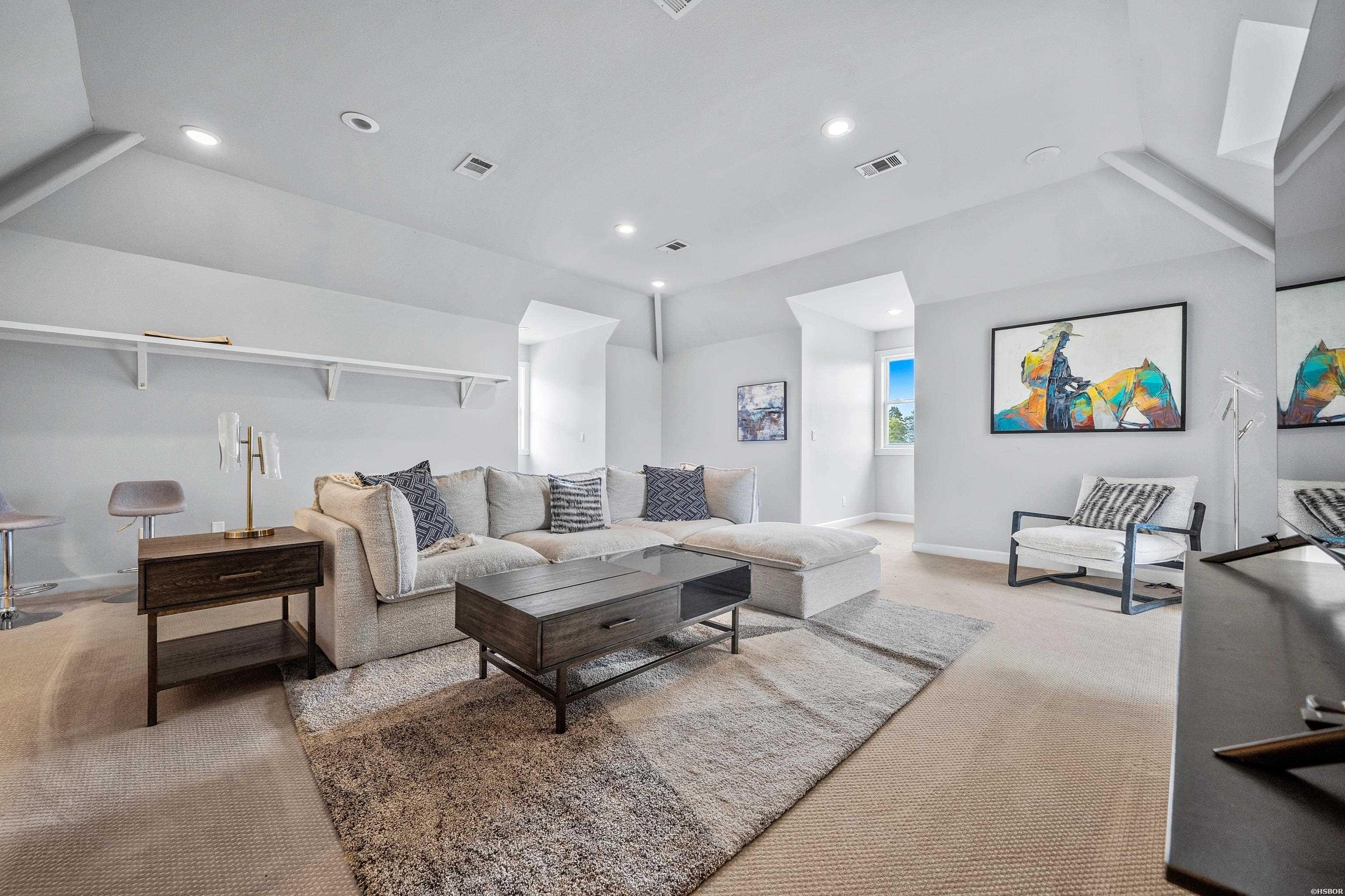 157316 Property Photo 33