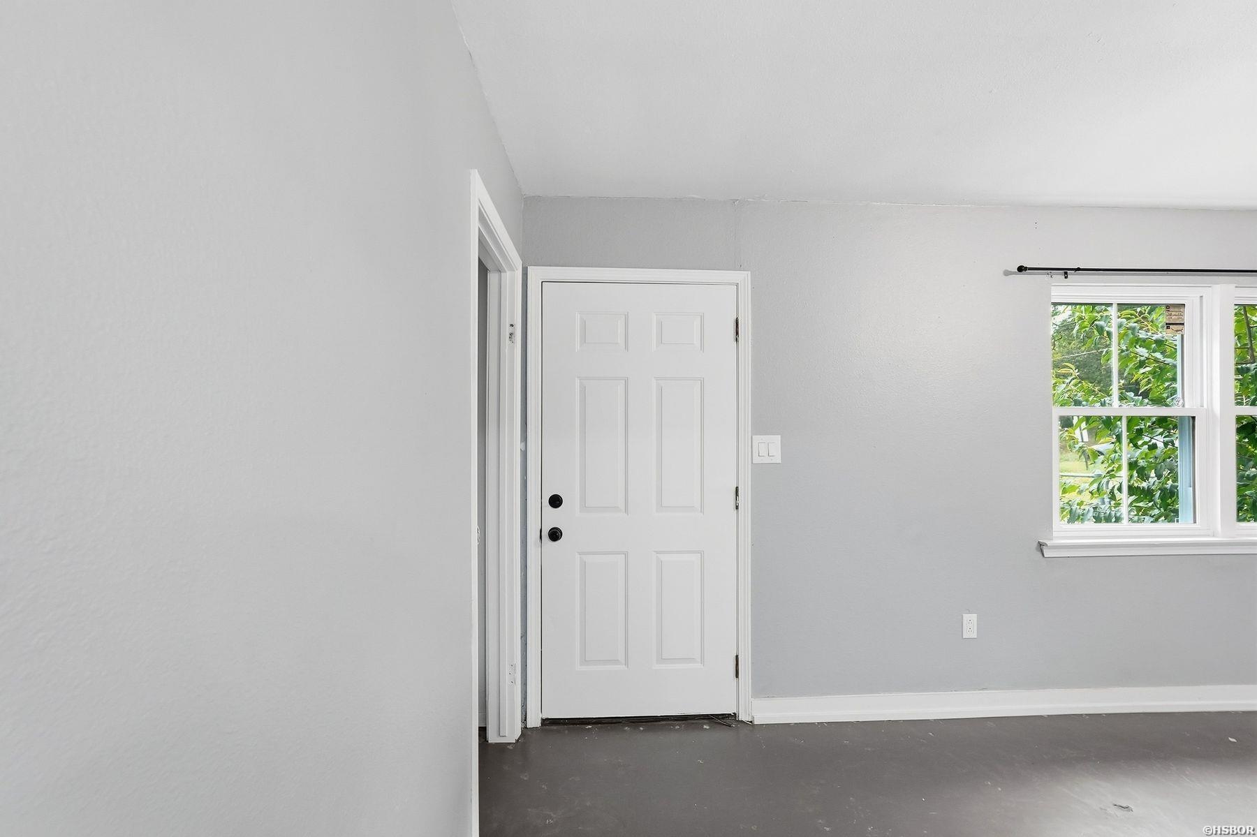 1424 Lockhart Street Property Photo 5